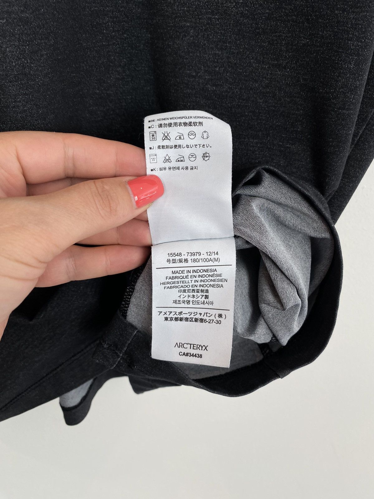 Arc'teryx Arc’teryx Short Sleeve T-Shirt With Pocket Size M Black Top Size US M / EU 48-50 / 2 - 8 Thumbnail