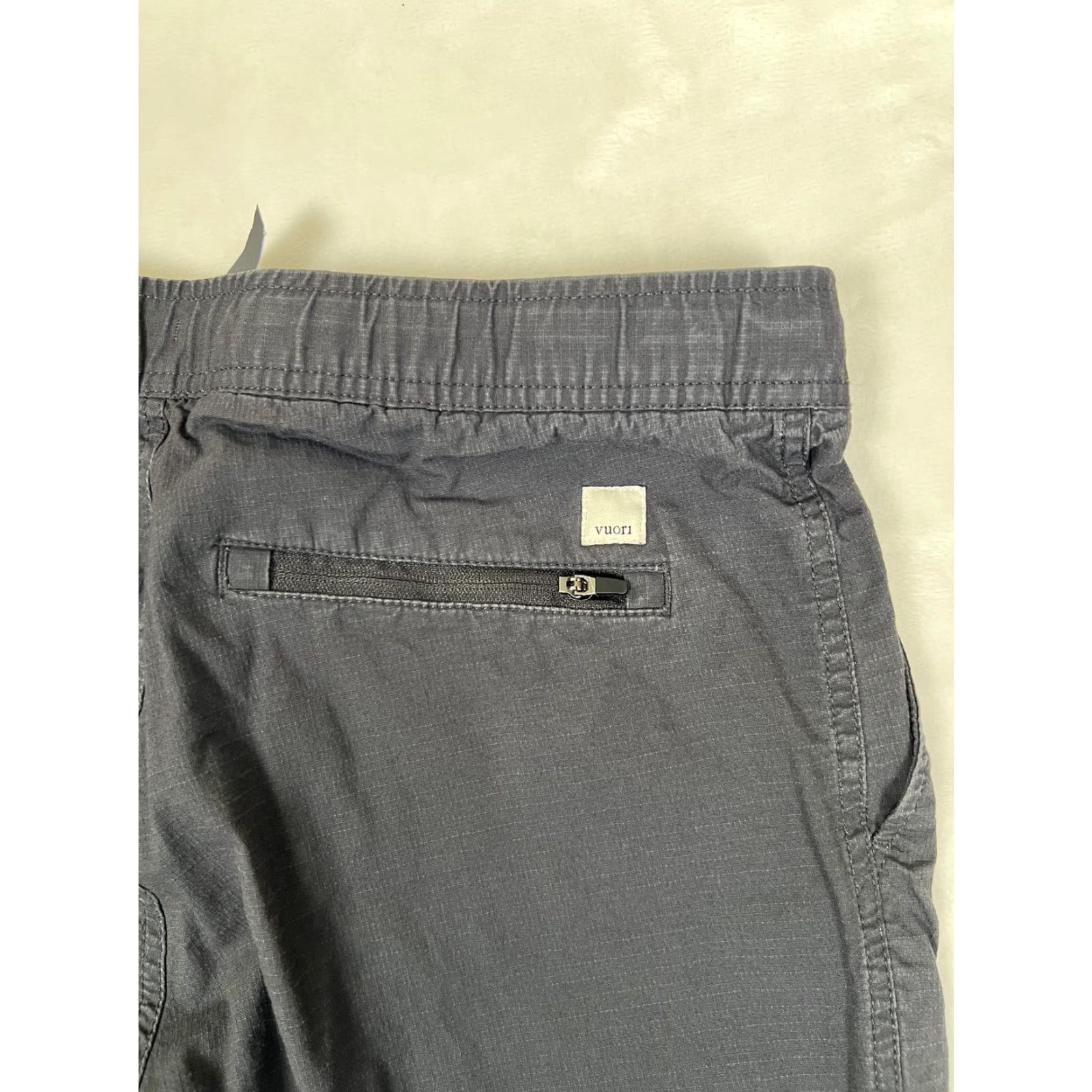 Vuori Vuori Jogger Pants Mens Small Gray Organic Cotton Stretch Zip Ripstop Size US 29 - 7 Thumbnail