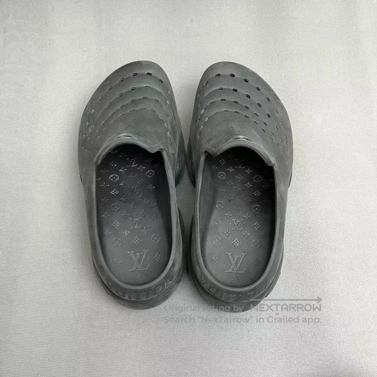Louis Vuitton louis vuitton black shark bottom shoes. Size US 8 / EU 41 - 6 Thumbnail