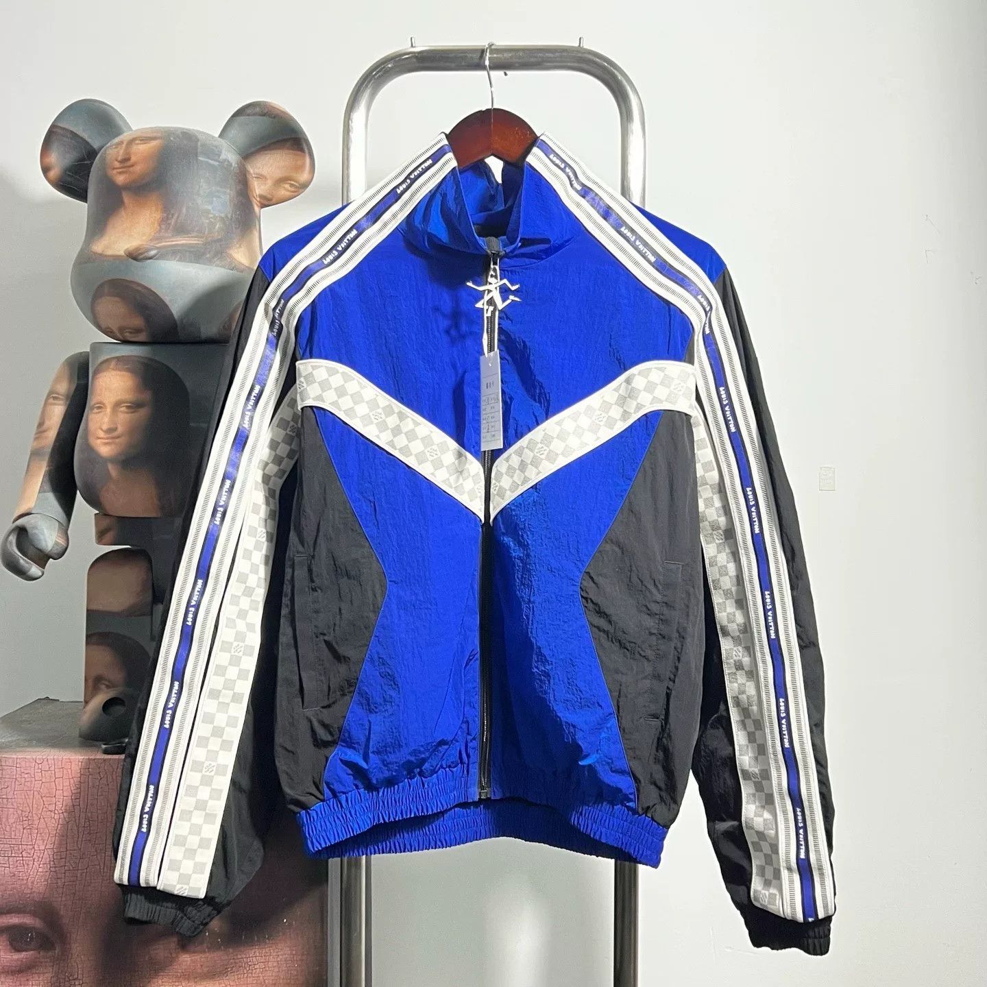 Louis Vuitton Louis Vuitton Jacket L Men Size US L / EU 52-54 / 3 - 1 Thumbnail