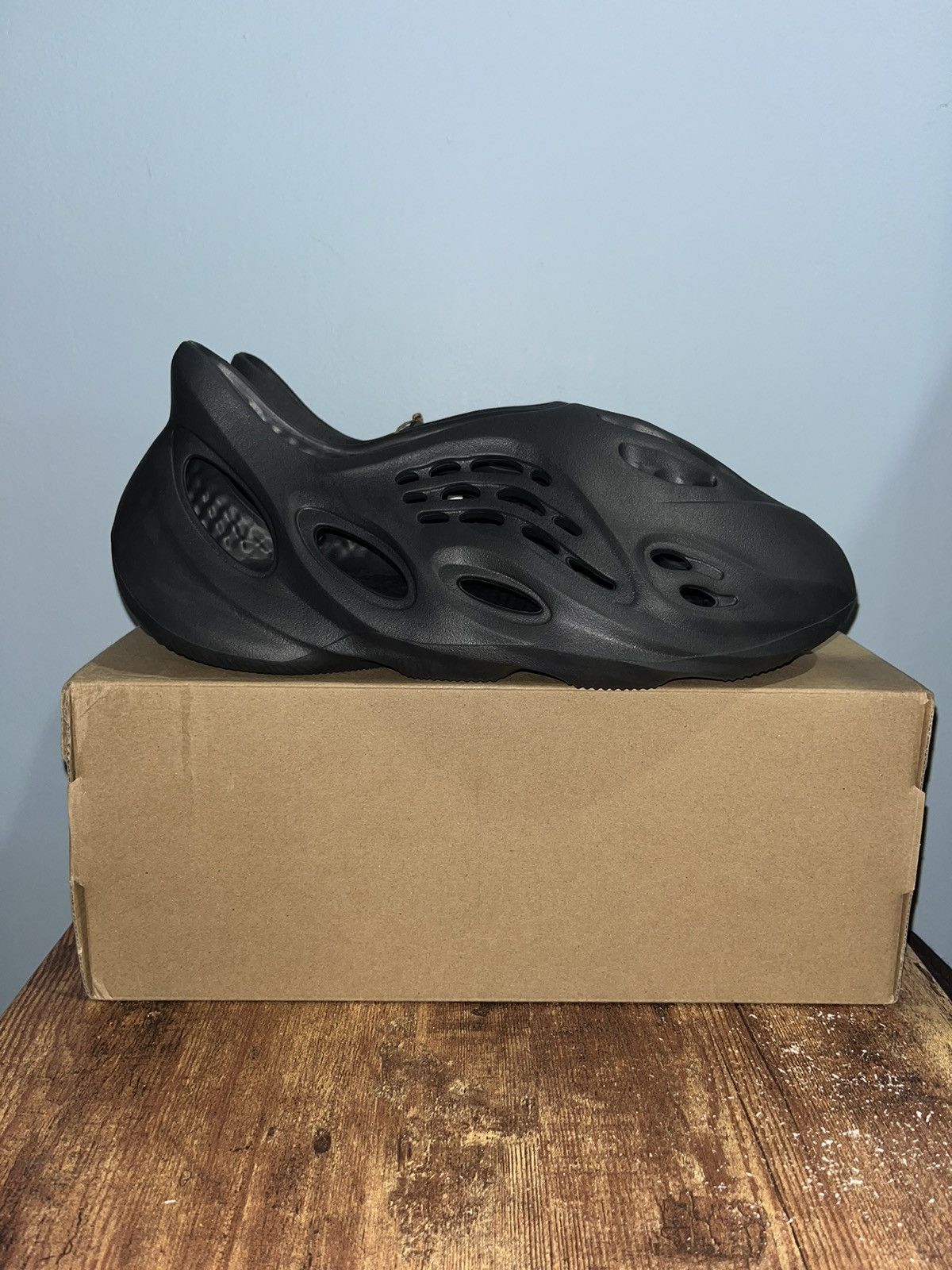 Adidas × Kanye West Yeezy Foam RNNR Onyx Size 12 Size US 12 / EU 45 - 3 Thumbnail