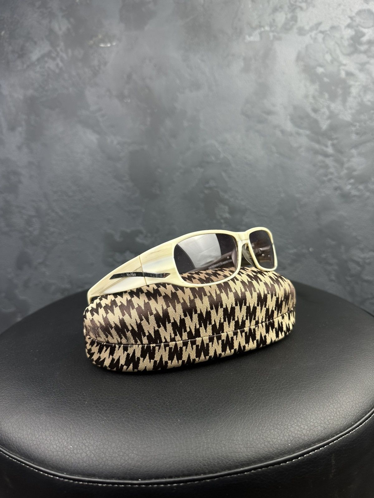 Max Mara Vintage Max Mara Sunglasses Made in Italy Size ONE SIZE - 1 Thumbnail