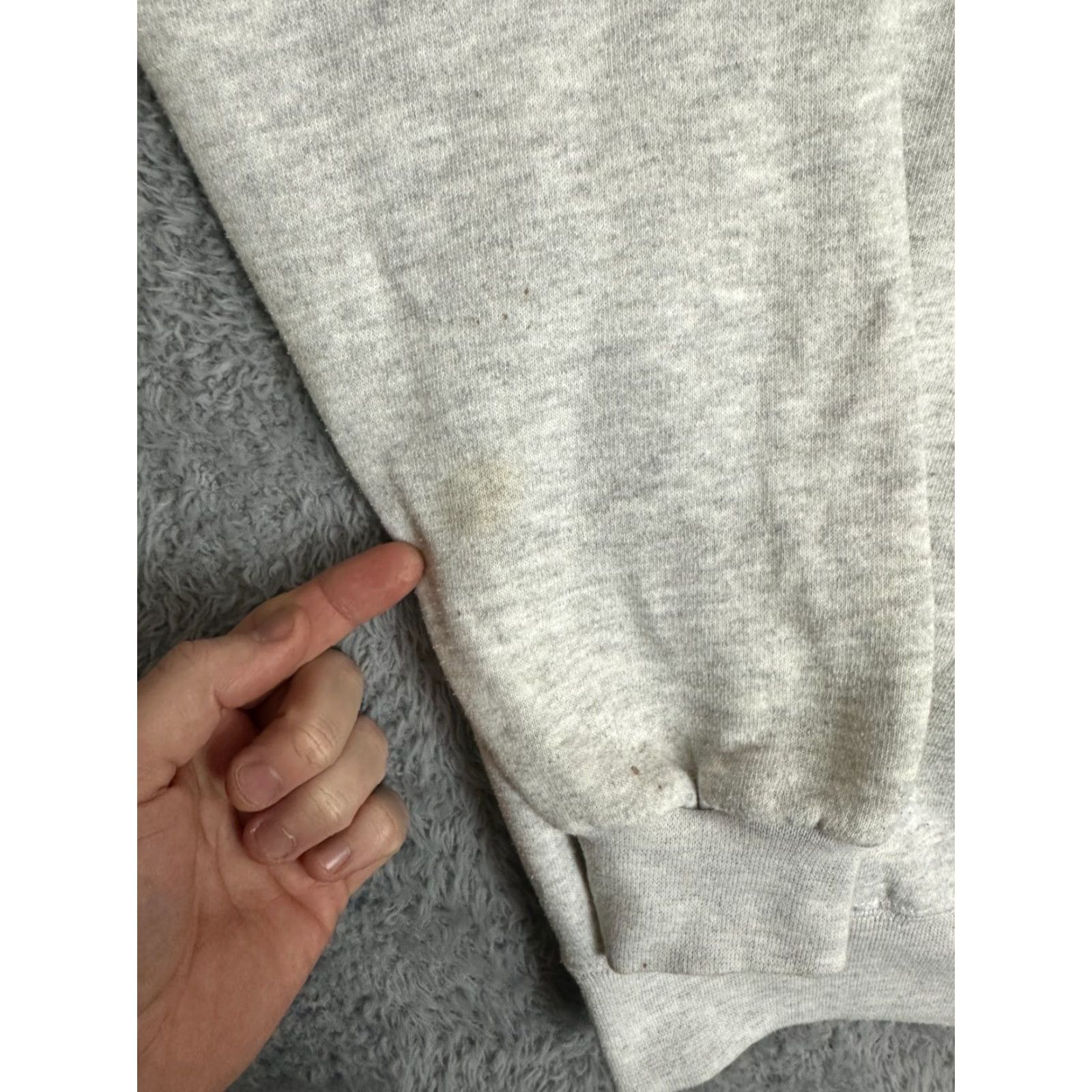 Vintage VINTAGE Russell Sweatshirt XL Gray 90s Minnesota Crewneck Long Sleeve Pullover Men Regular Fleece United States 90s Theme Size US XL / EU 56 / 4 - 4 Thumbnail