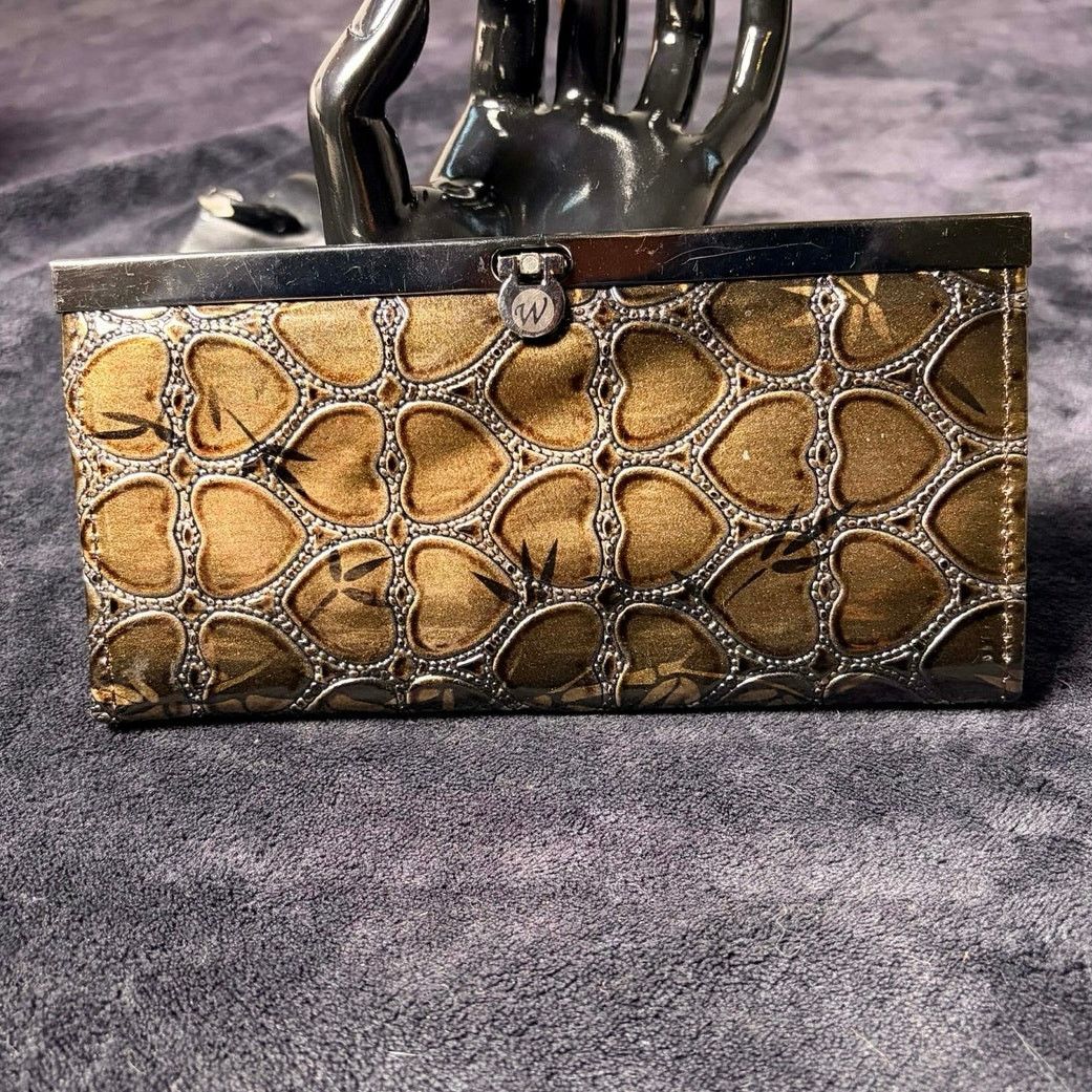 Other Y2K Gold Heart Wallet Size ONE SIZE - 1 Thumbnail