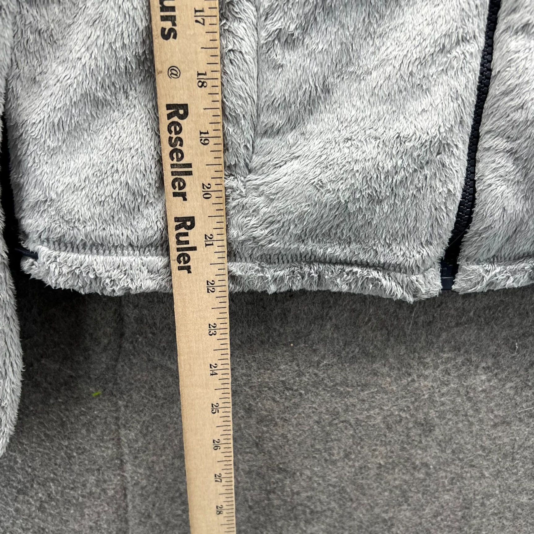 Abercrombie & Fitch VINTAGE Abercrombie & Fitch Jacket Womens XS Gray Full Zip Fleece Plush Sherpa Cozy Jacket Womens XS Gray Full Zip Fleece Plush Sherpa Cozy Size XS / US 0-2 / IT 36-38 - 4 Thumbnail