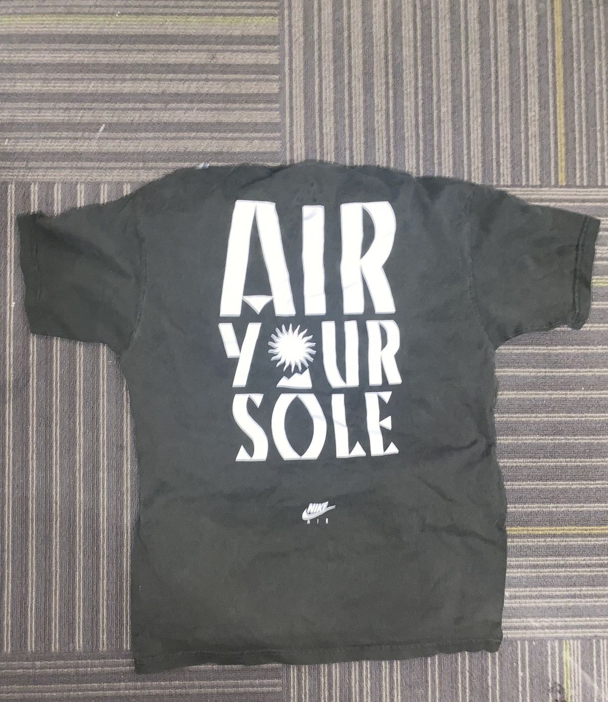 Nike × Vintage Nike graphic tshirt Size US S / EU 44-46 / 1 - 4 Thumbnail
