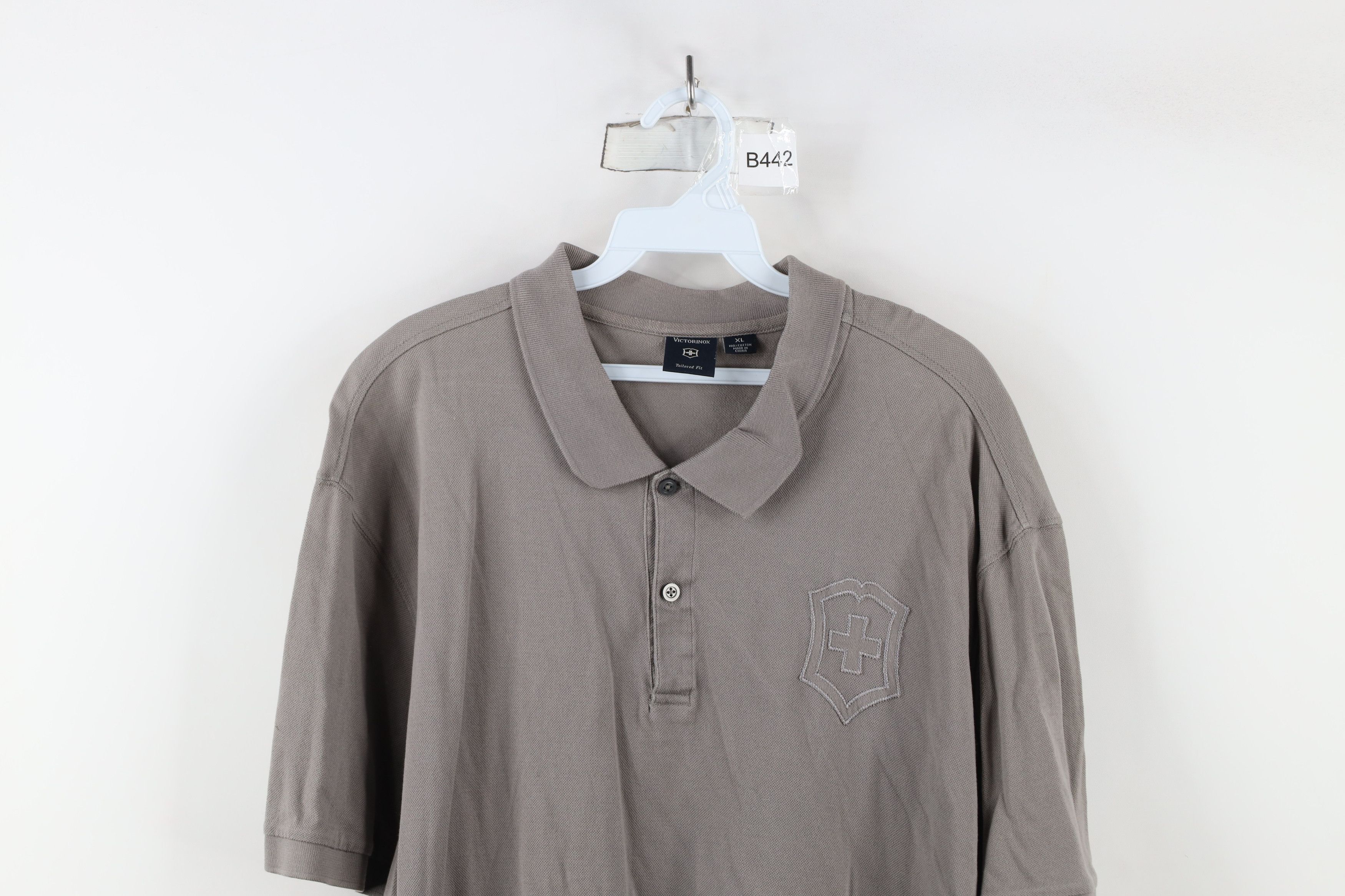 Victorinox × Vintage Victorinox Big Logo Pique Cotton Collared Golf Polo Shirt Size US XL / EU 56 / 4 - 2 Thumbnail