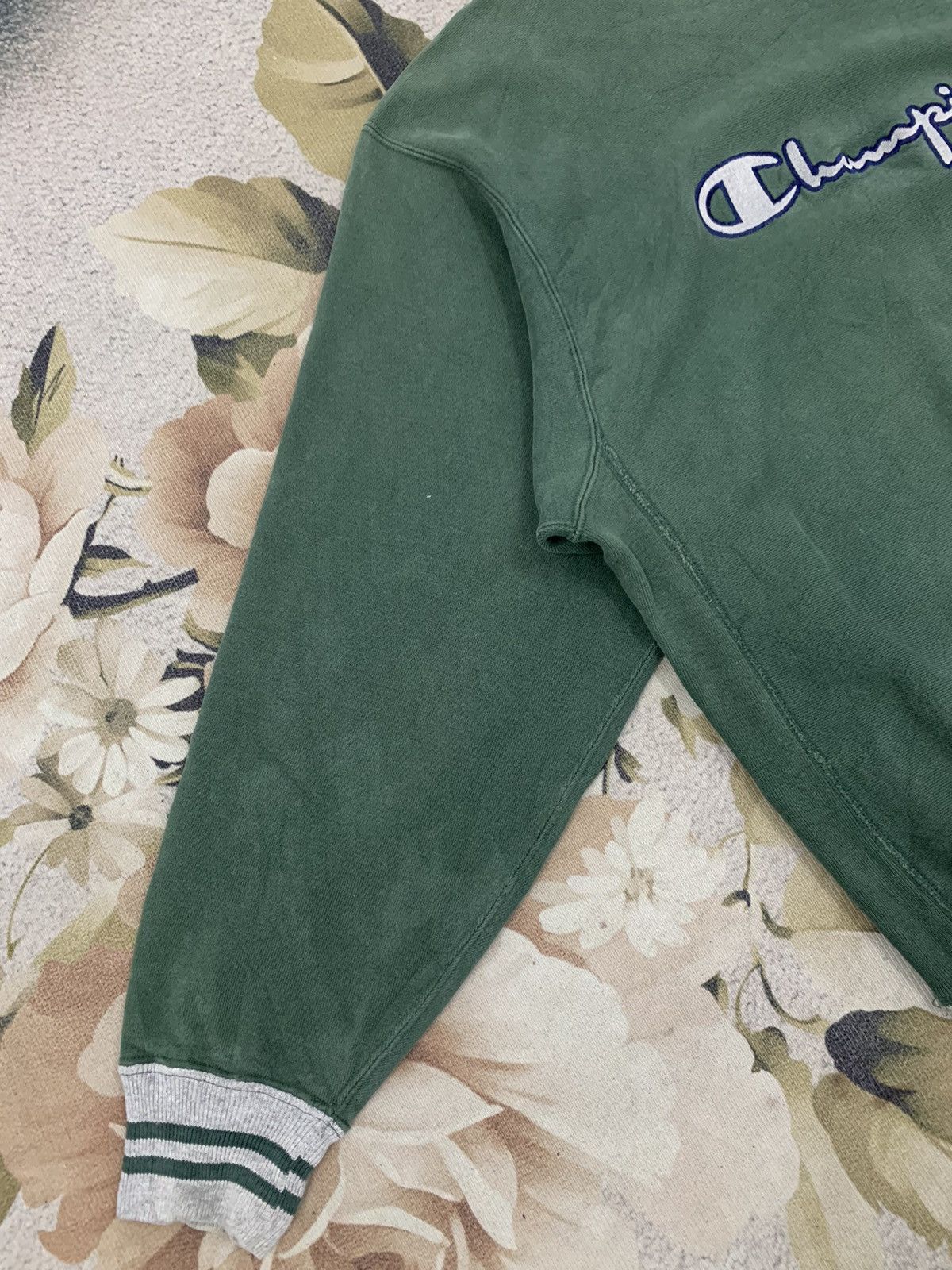 Champion × Vintage Vtg Champion Reverse Weave Big Logo Embroidered Sweatshirt Size US XL / EU 56 / 4 - 3 Thumbnail