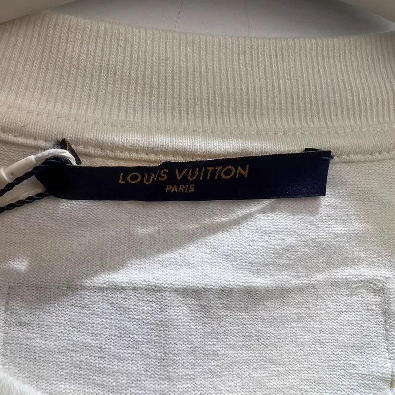 Louis Vuitton LV Louis Vuitton Short Sleeve T -2505 Size M / US 6-8 / IT 42-44 - 3 Thumbnail
