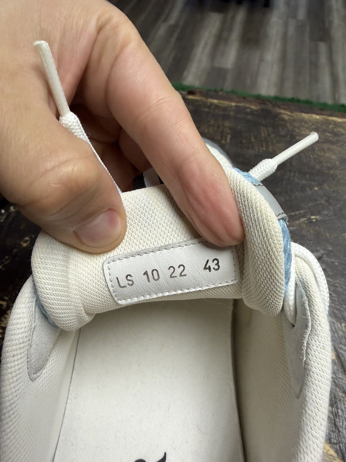 Dior Dior UNC B22 Size 43 Size 10 Size US 10 / EU 43 - 7 Thumbnail