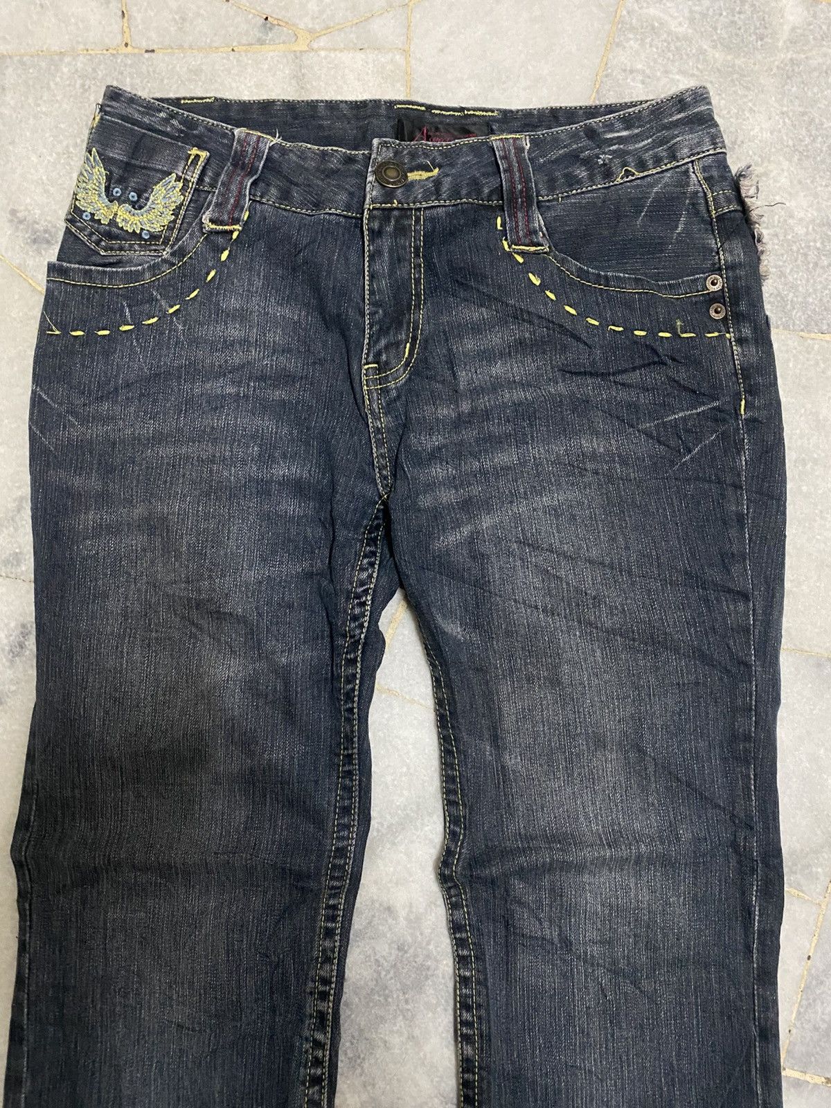 Japanese Brand Vintage Embroidered Wing Denim Jeans (Y2K Style) Size 30" / US 8 / IT 44 - 12 Thumbnail