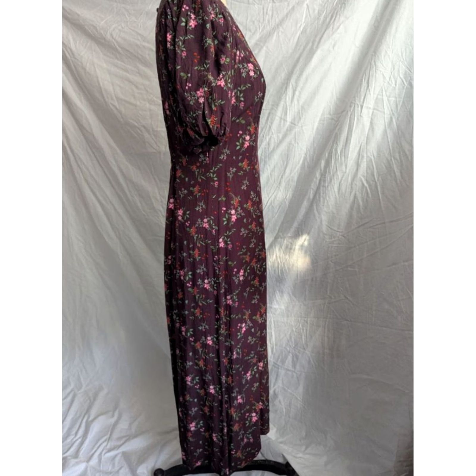 Old Navy Old Navy Womens MP Plum Floral Puff Sleeve Cutout Back Midi Dress Cottagecore Size M / US 6-8 / IT 42-44 - 2 Thumbnail