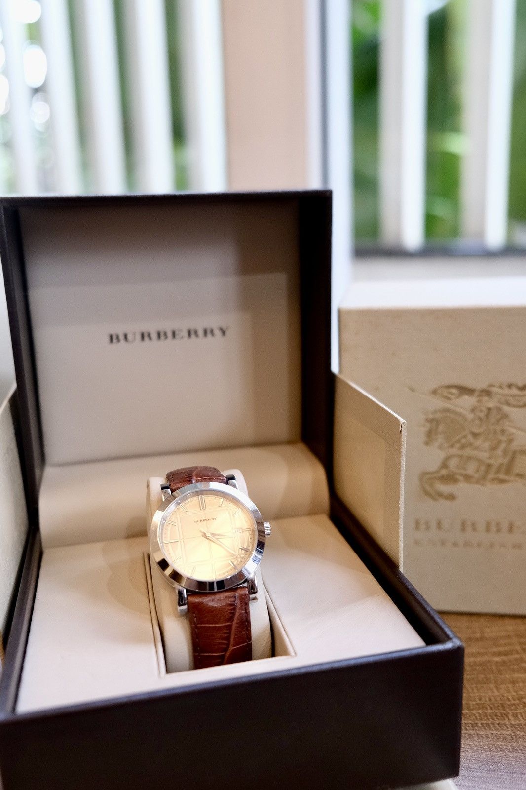 Burberry Burberry BU1356 Swiss Made Watch Size 40 - 1 Thumbnail
