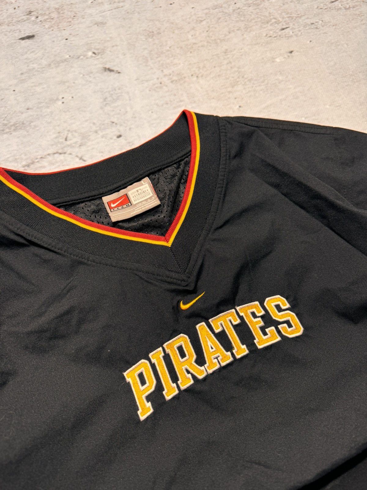 Nike × Vintage NIKE PIRATES VINTAGE CENTER LOGO OVERSIZE BOXY SWEATSHIRT Size US L / EU 52-54 / 3 - 3 Thumbnail