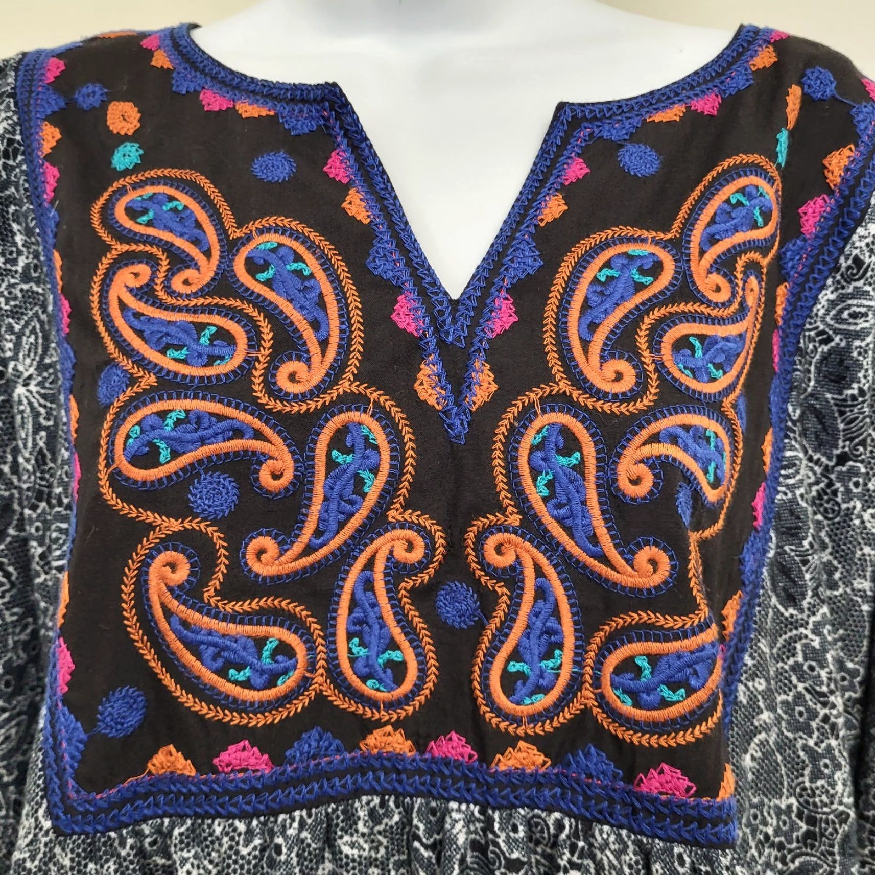 White Mark White Mark Dress Women's Size 1X Embroidered Paisley Apolline Sweater Boho Shirt-Category? Size XL / US 12-14 / IT 48-50 - 5 Thumbnail