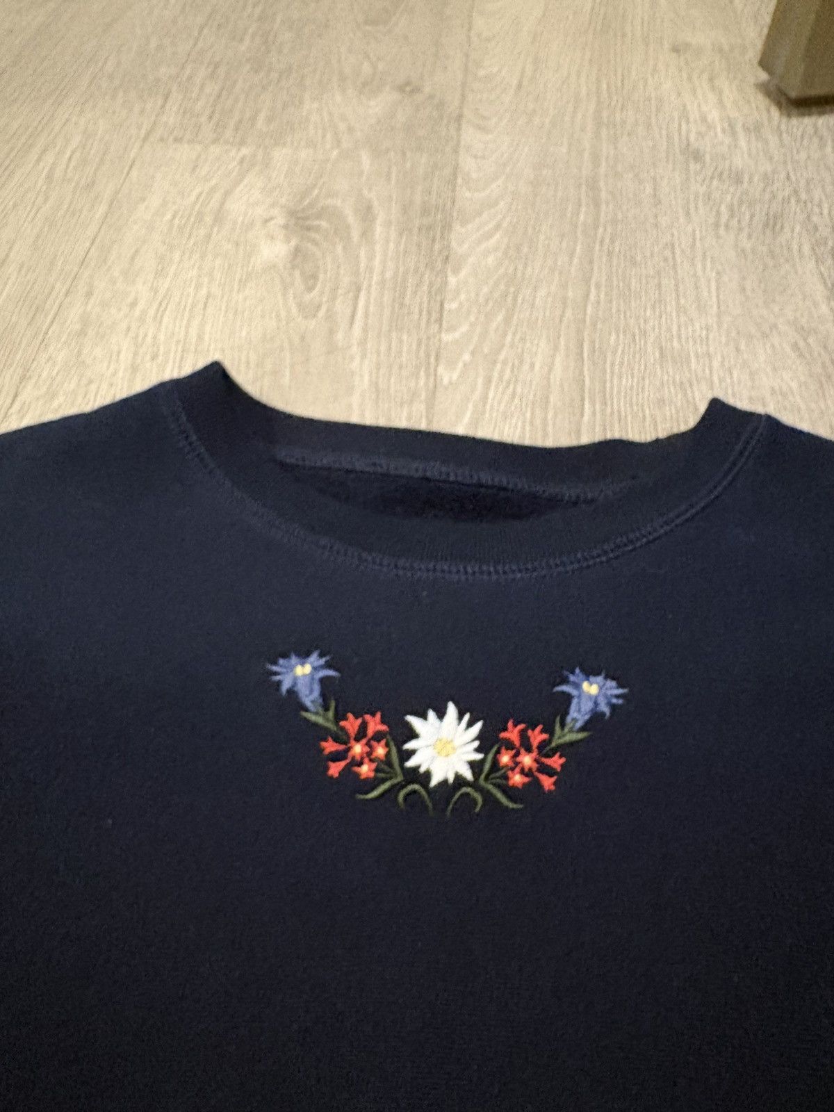 Noah Noah Embroidered Crewneck size L Size US L / EU 52-54 / 3 - 2 Thumbnail