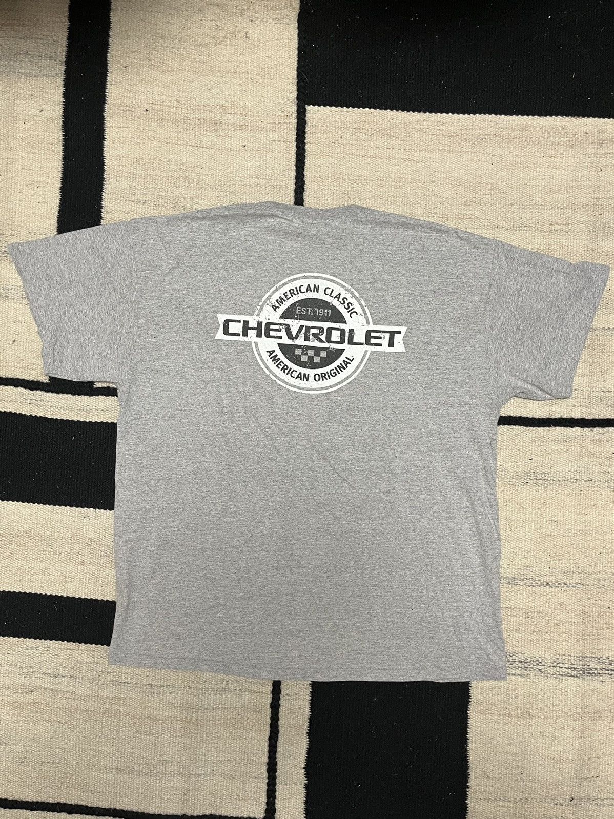 Chevrolet × Gildan Gildan Heavyweight Cotton Chevrolet Heather Grey Graphic Tee Size US XL / EU 56 / 4 - 2 Thumbnail