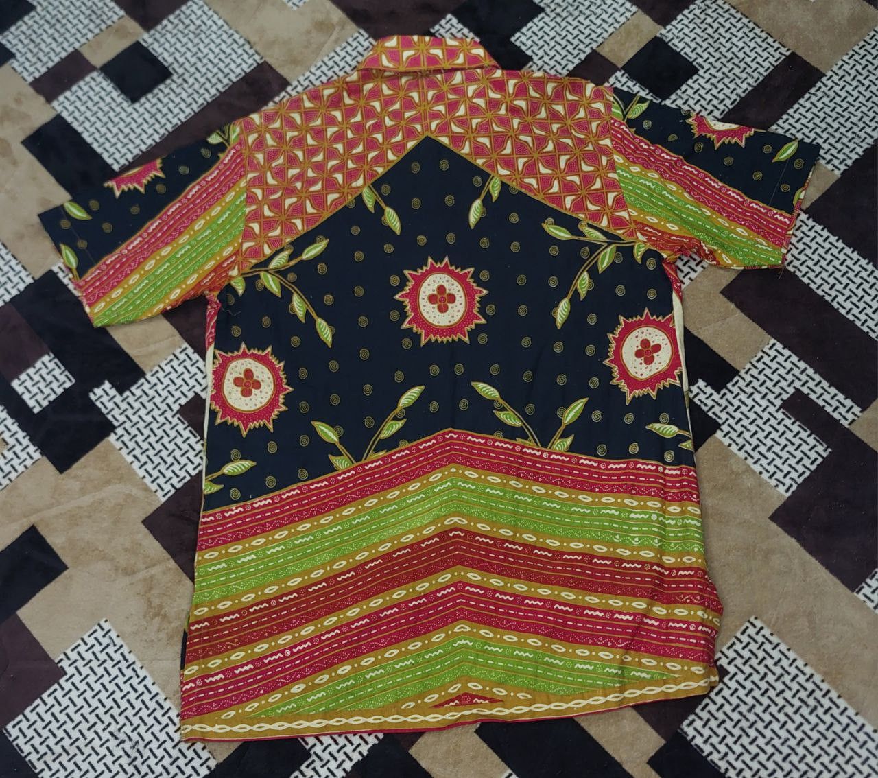 Batik Bay Indonesia Batik Size US M / EU 48-50 / 2 - 2 Thumbnail