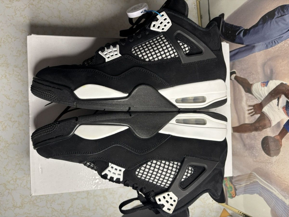 Jordan Brand Air Jordan 4 Retro OG Military Black Size US 10 / EU 43 - 4 Thumbnail