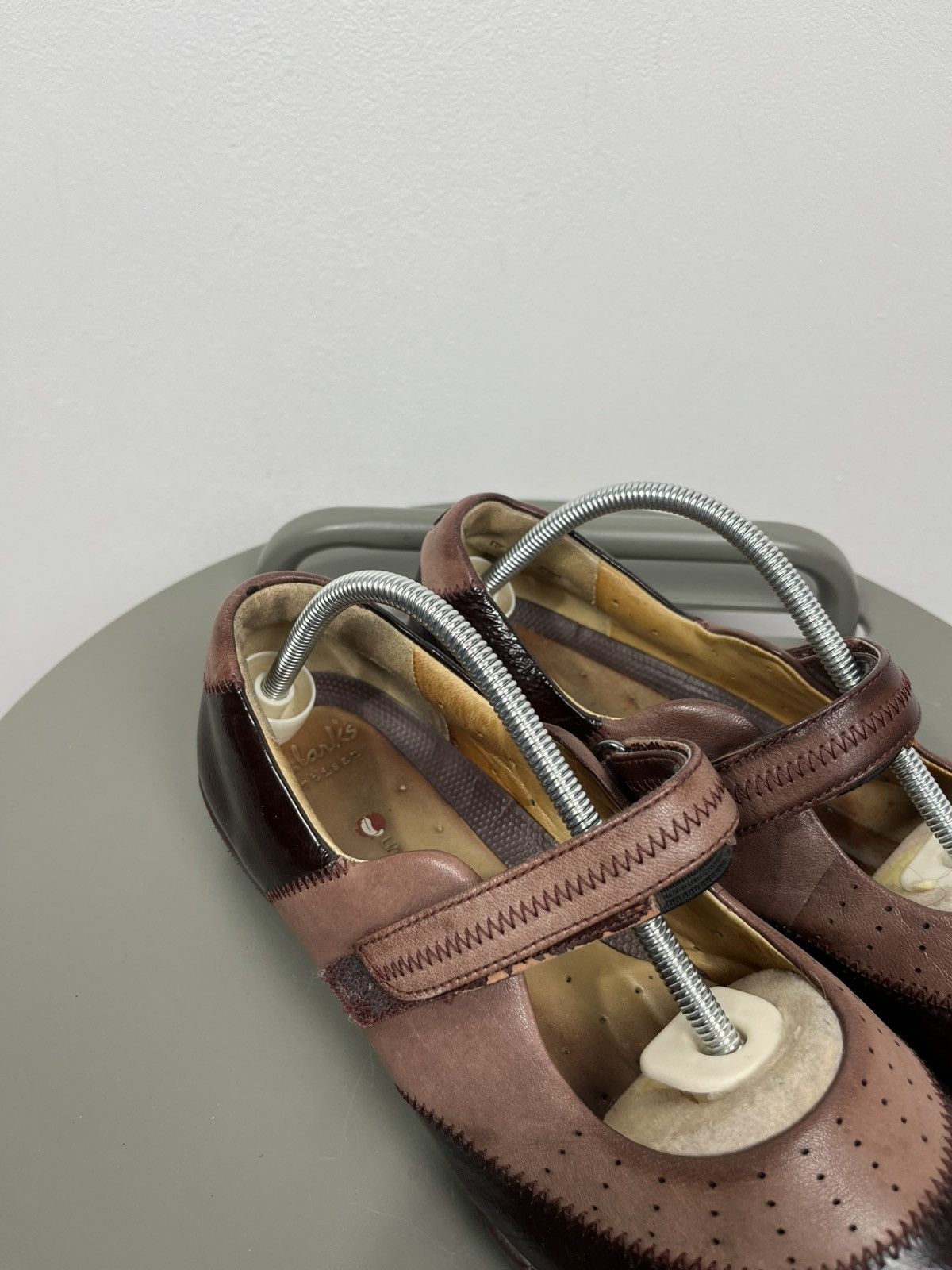 Clarks Clarks Mary Jane Leather Shoes Brown Strap Women EU 39 US 8 Size US 8 / IT 38 - 2 Thumbnail