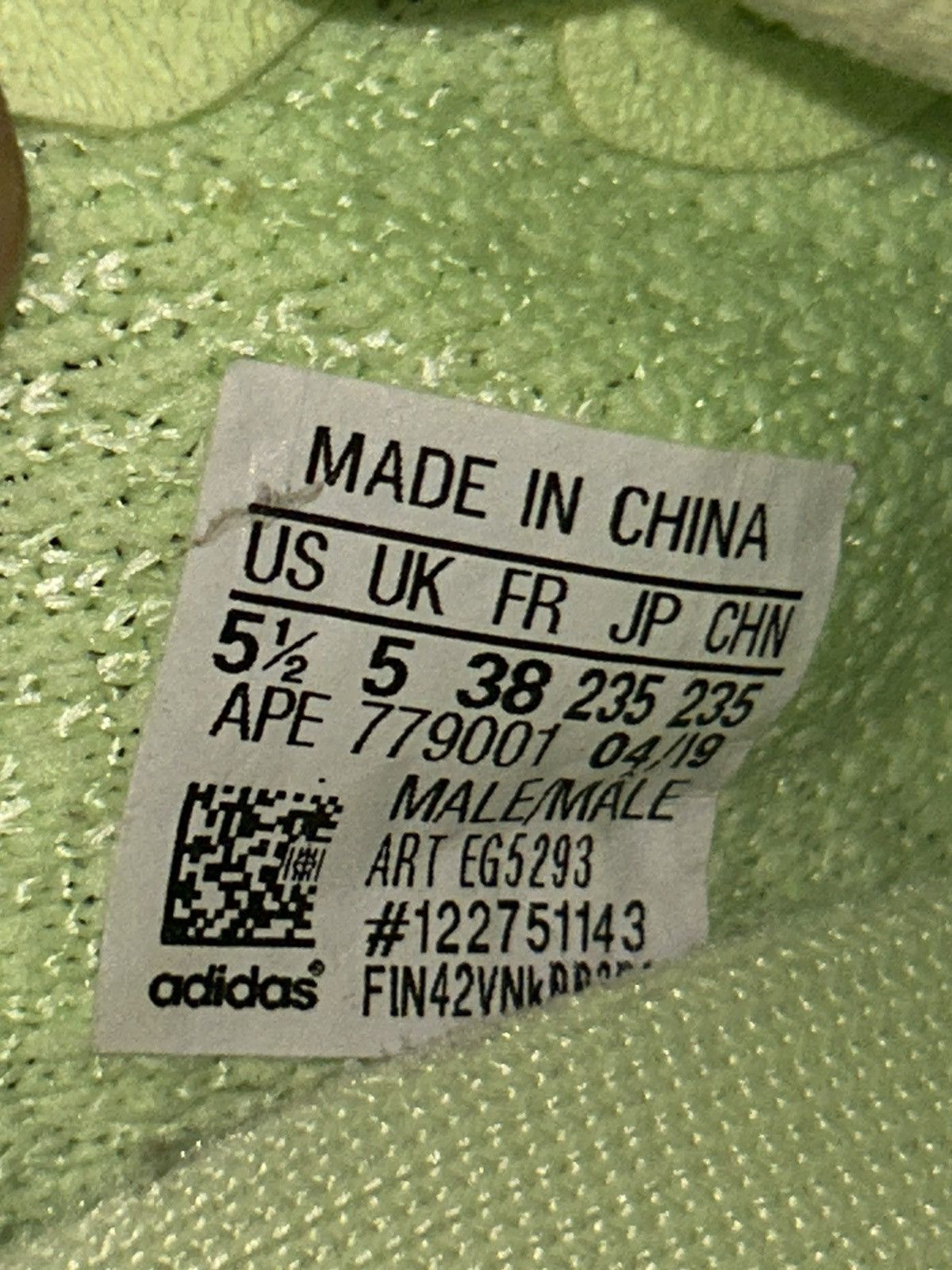 Adidas adidas Yeezy Boost 350 V2 Glow EG5293 size 5 1/2 VNDS Size US 5.5 / EU 38 - 10 Thumbnail