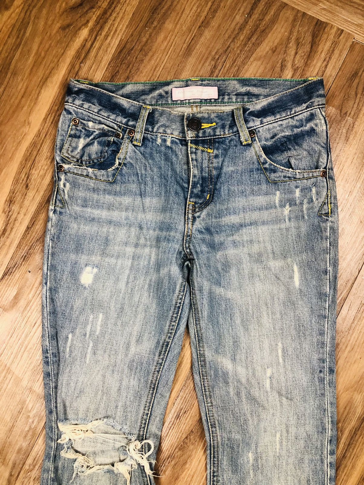 Le Grande Bleu (L.G.B.) Harvest Boom Y2K Ripped Flare Jeans (40) Size 28" / US 6 / IT 42 - 3 Thumbnail
