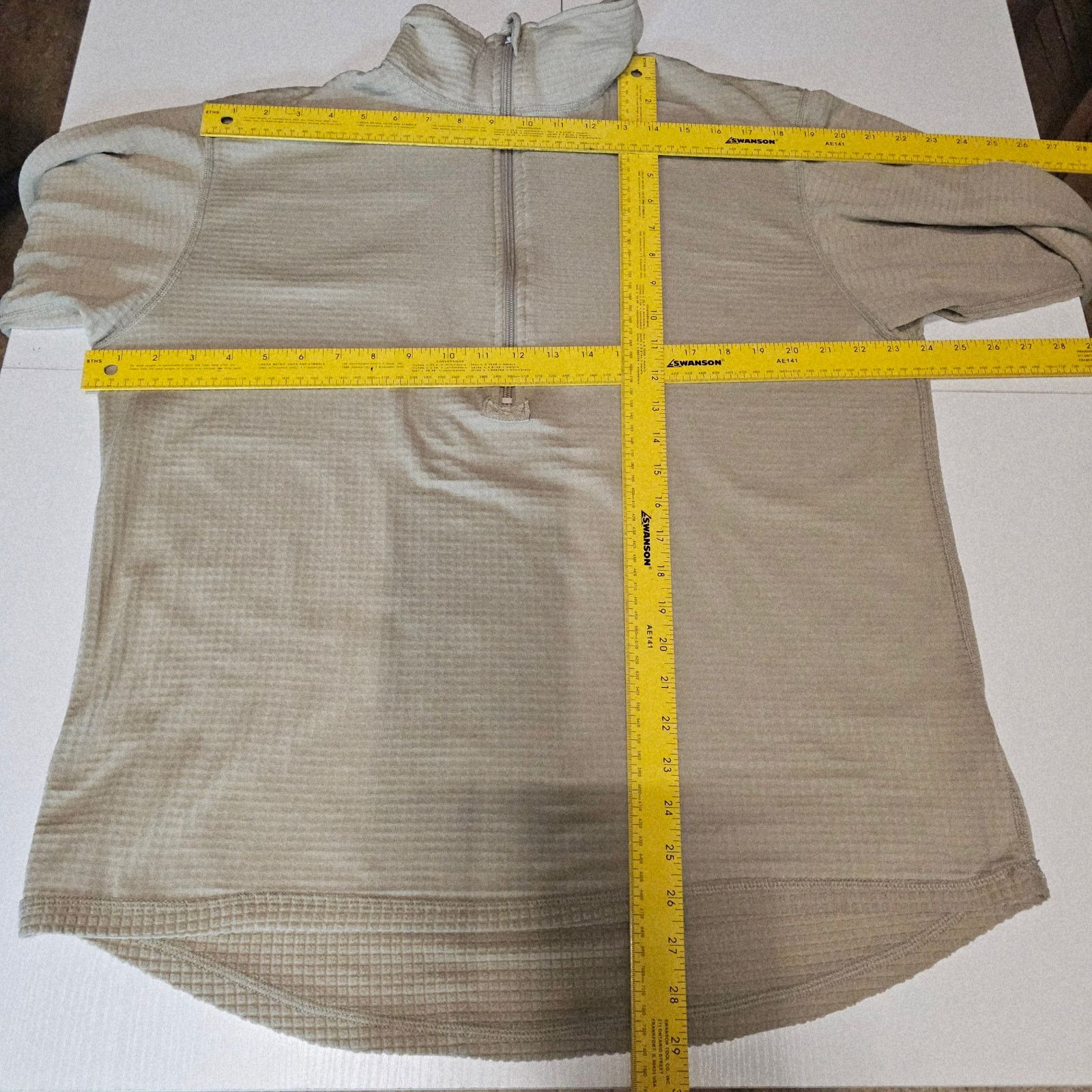Other GEN III Mid-Weight Shirt - ECWCS Level 2 L Reg 3791 Size US L / EU 52-54 / 3 - 7 Thumbnail