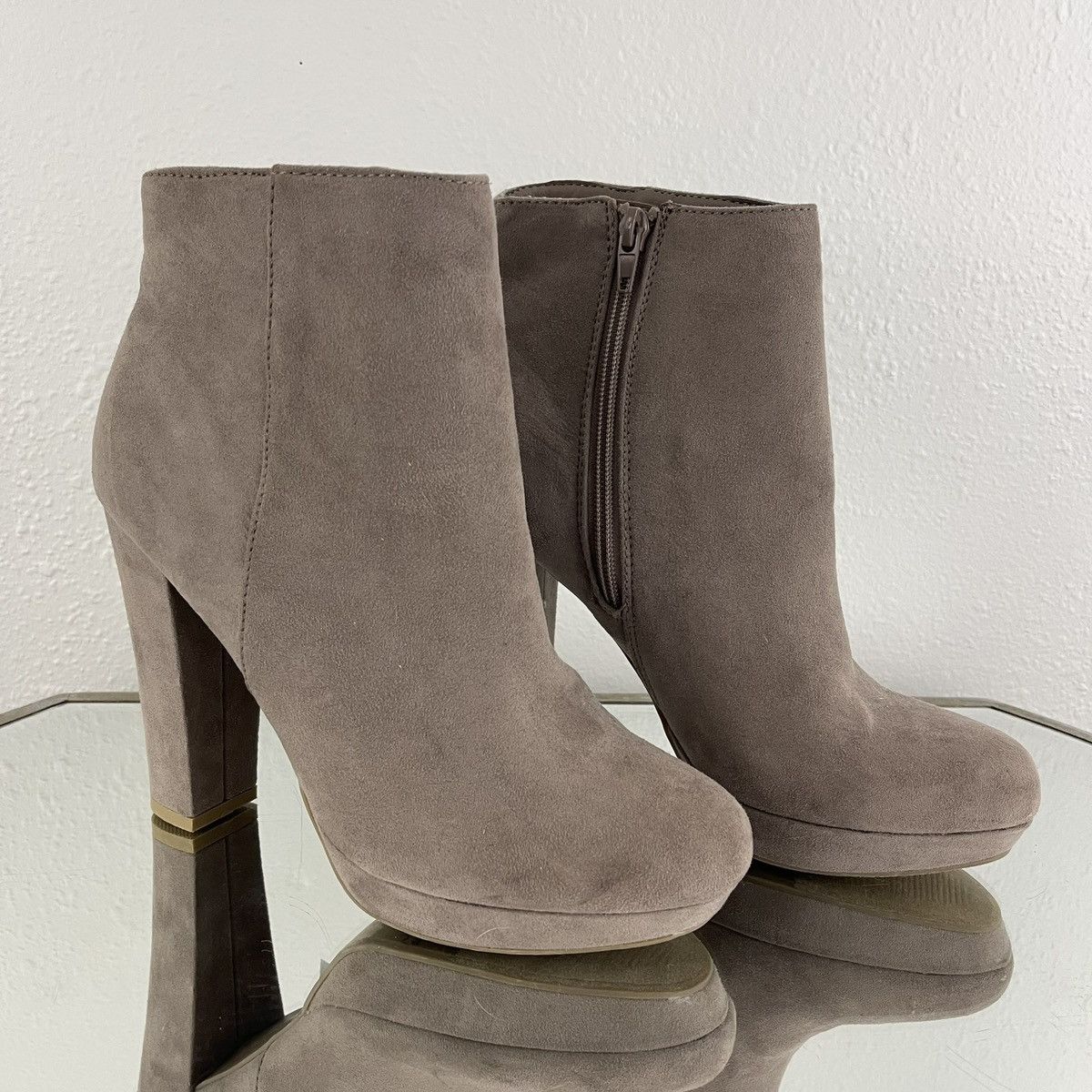 Other REPORT Taupe Tan Faux Suede Lyle High Block Heel Ankle Boots Size US 8 / IT 38 - 2 Thumbnail