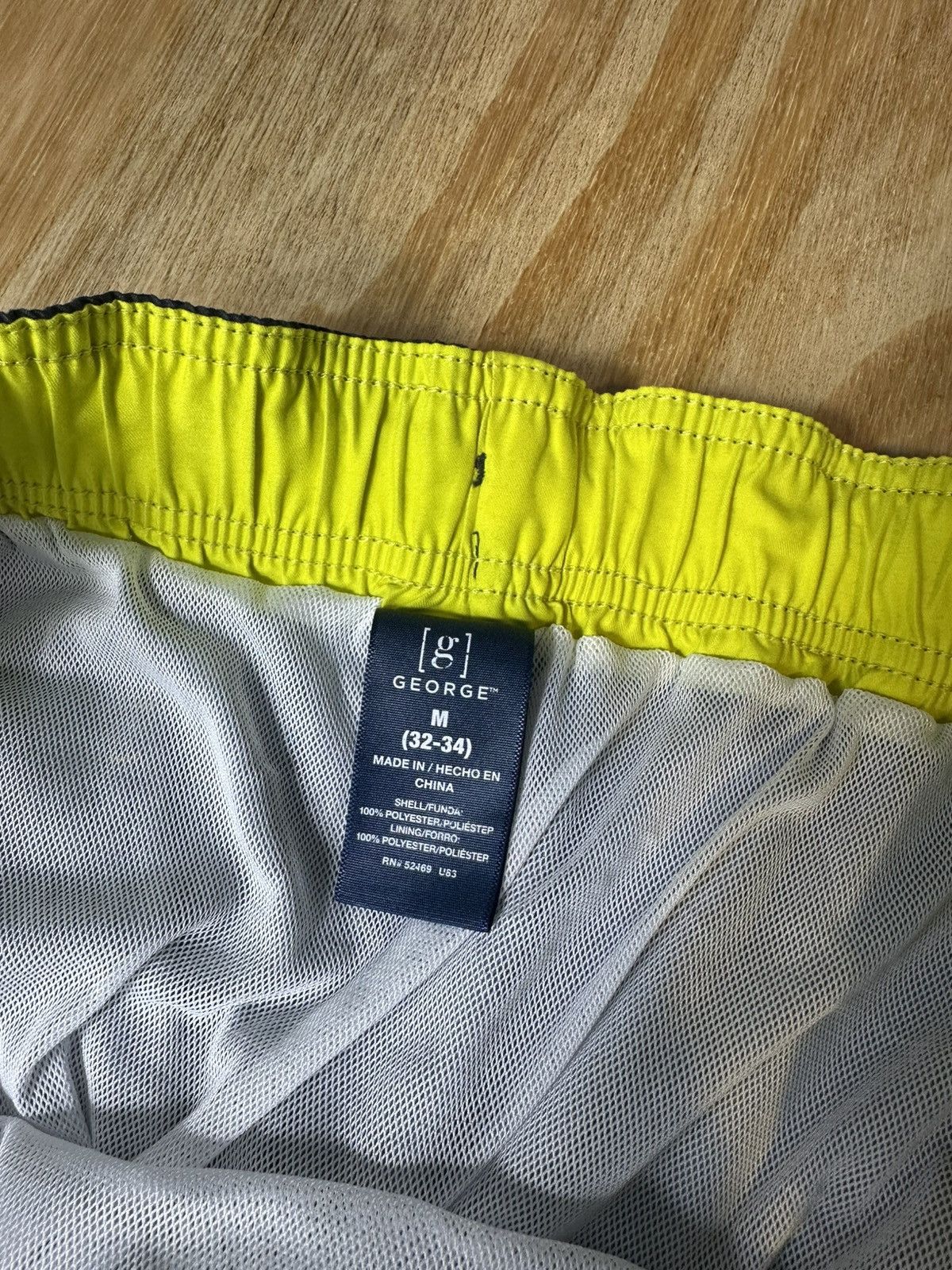 Vintage Men’s Swim Lined Trunks/Suit Polyester Gray & Green Medium Size US 32 / EU 48 - 7 Thumbnail