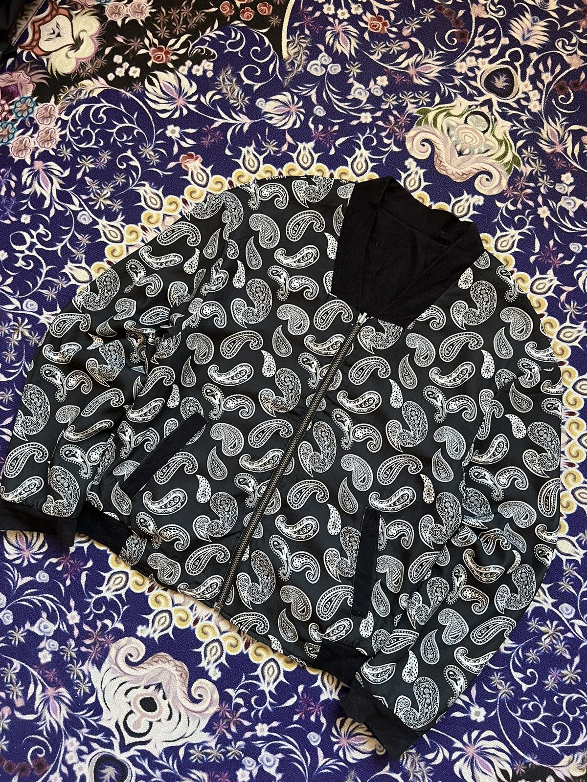 MOUSSY Moussy Reversible Paisley Print Bomber Jacket Vintage Size M / US 6-8 / IT 42-44 - 3 Thumbnail