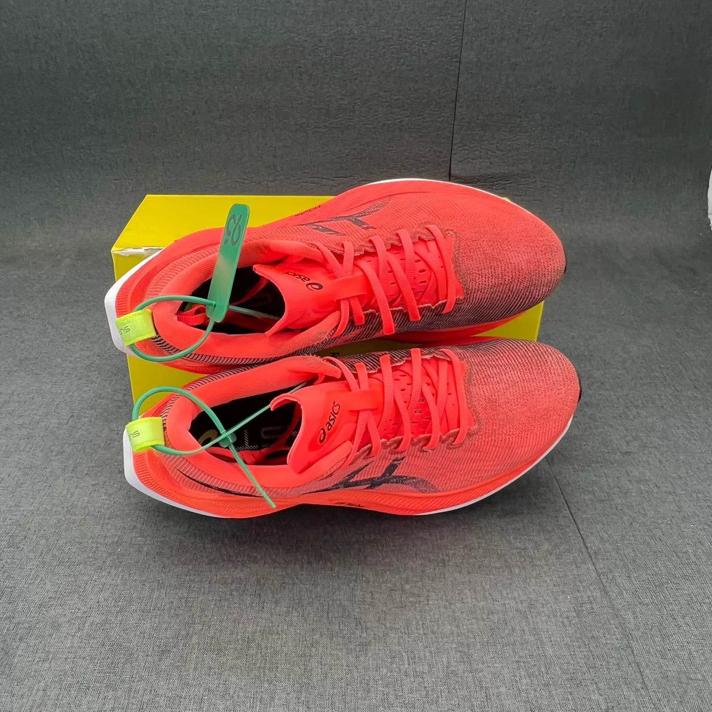 Asics Asics Superblast Red 40 Like New Size US 7 / EU 40 - 2 Thumbnail