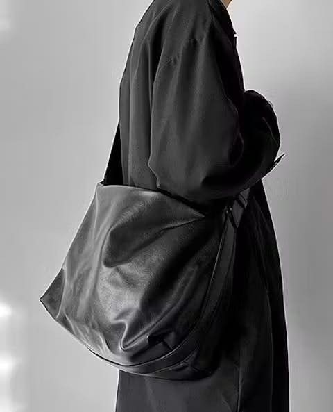 Japanese Brand Fashion y2k pu leather shoulder messenger bag vintage Size ONE SIZE - 1 Thumbnail