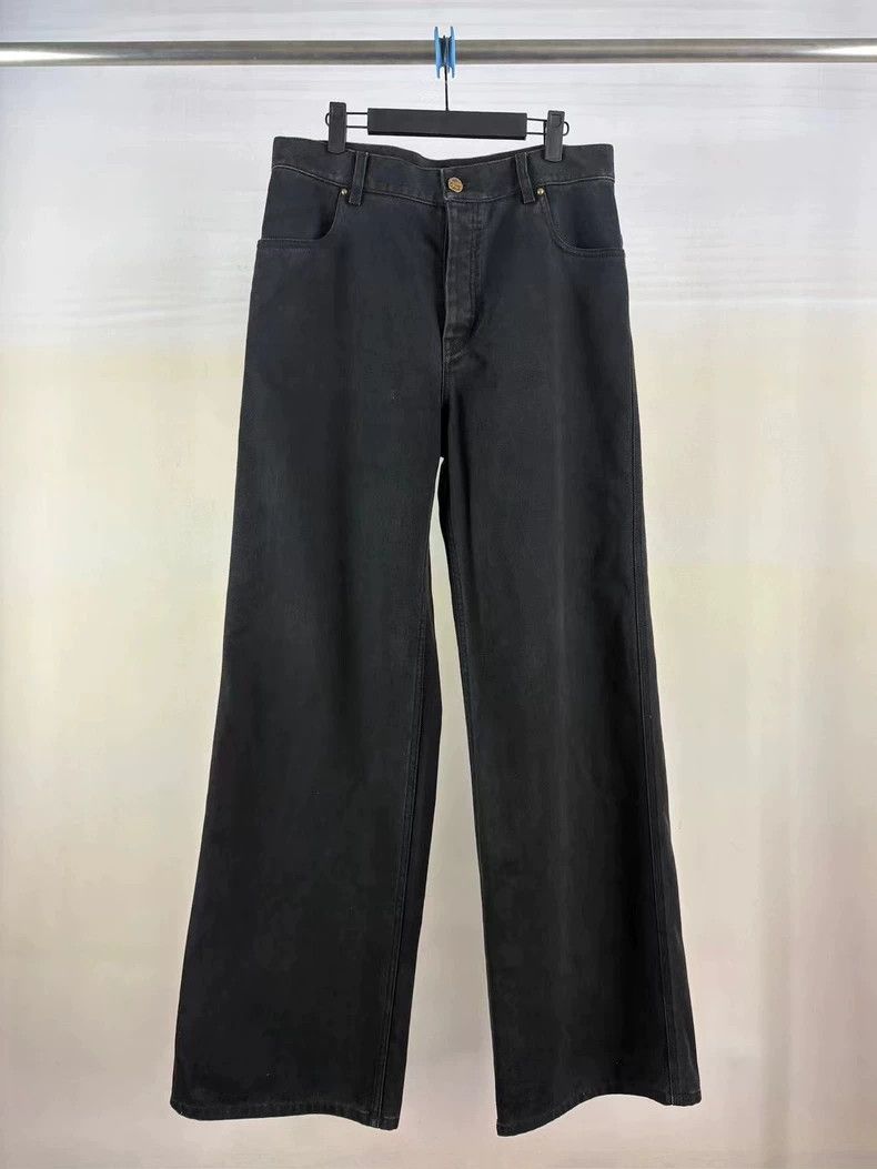 Louis Vuitton LOUIS VUITTON Back pocket graffiti logo jeans 2504-Nextarro Size US 30 / EU 46 - 2 Thumbnail