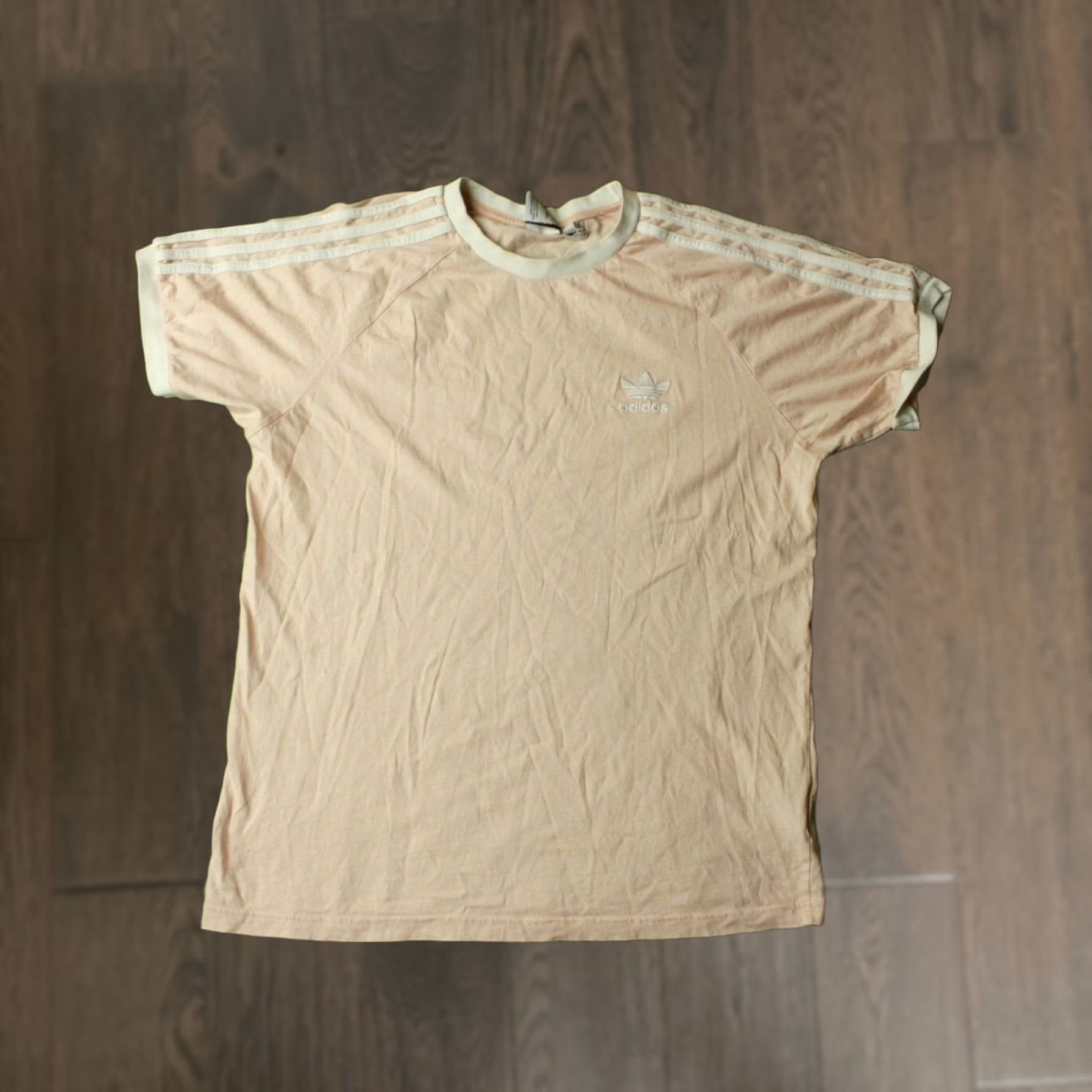 Adidas ADIDAS ORIGINAL T-SHIRT Mens CLASSIC Peach and White SIZE XXL CASUAL SHIRT JERSEY Size US XXL / EU 58 / 5 - 1 Thumbnail