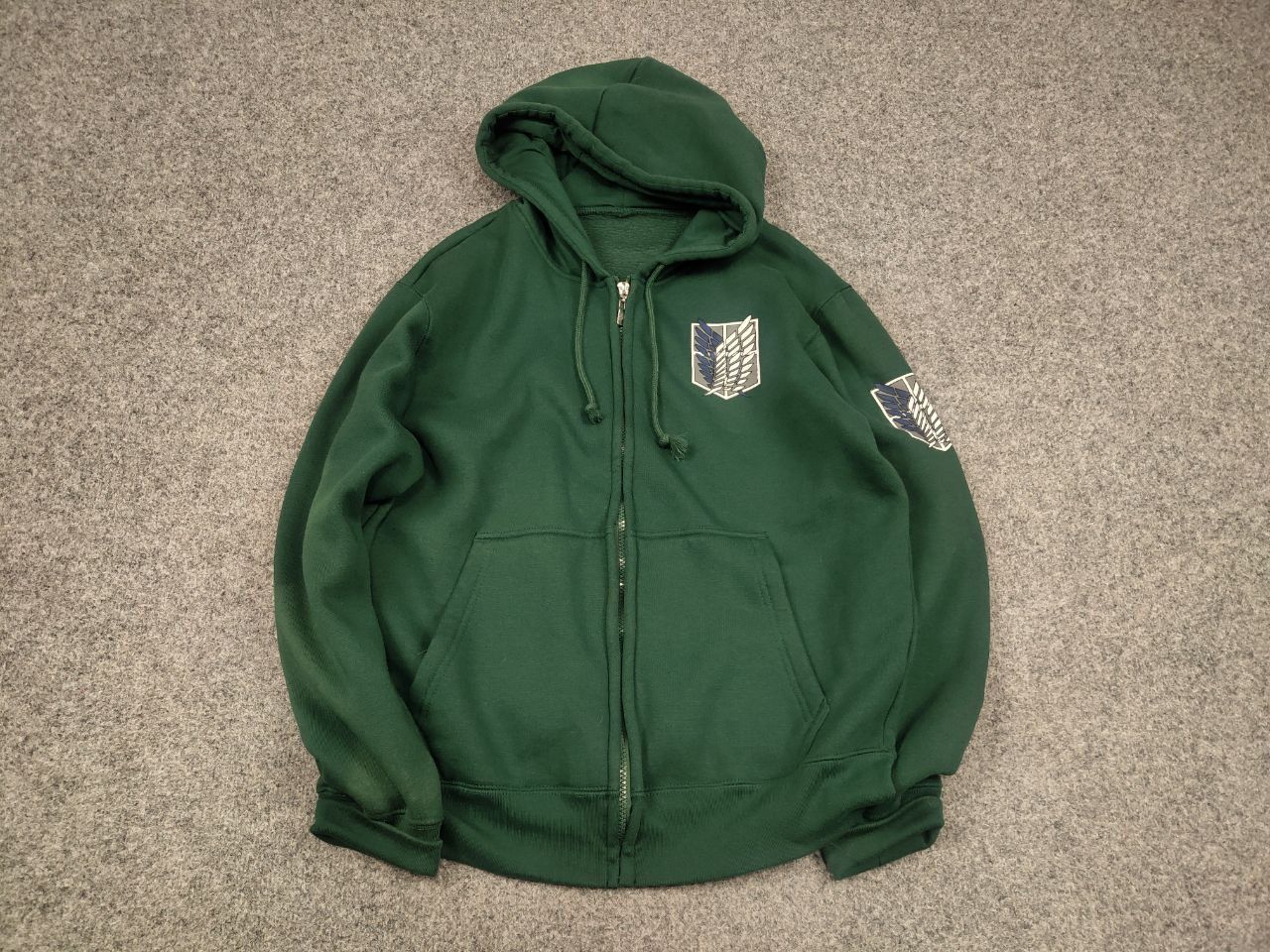 Anime Vintage Attack On Titan Anime Movie Game Zip Logo Hoodie Size US M / EU 48-50 / 2 - 2 Thumbnail