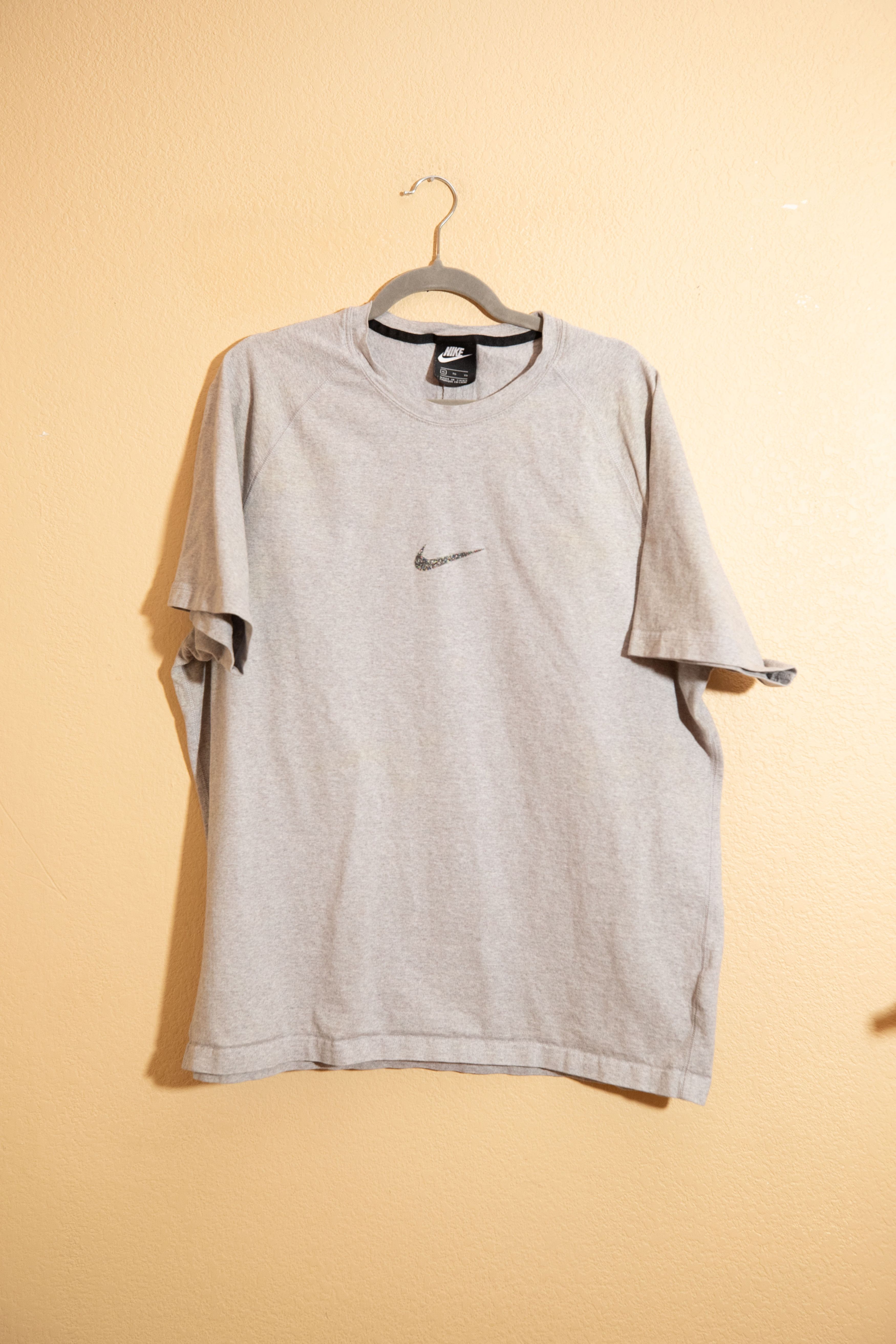Nike Nike Y2K Sustainable Materials Tee (XL) Size US XL / EU 56 / 4 - 1 Thumbnail