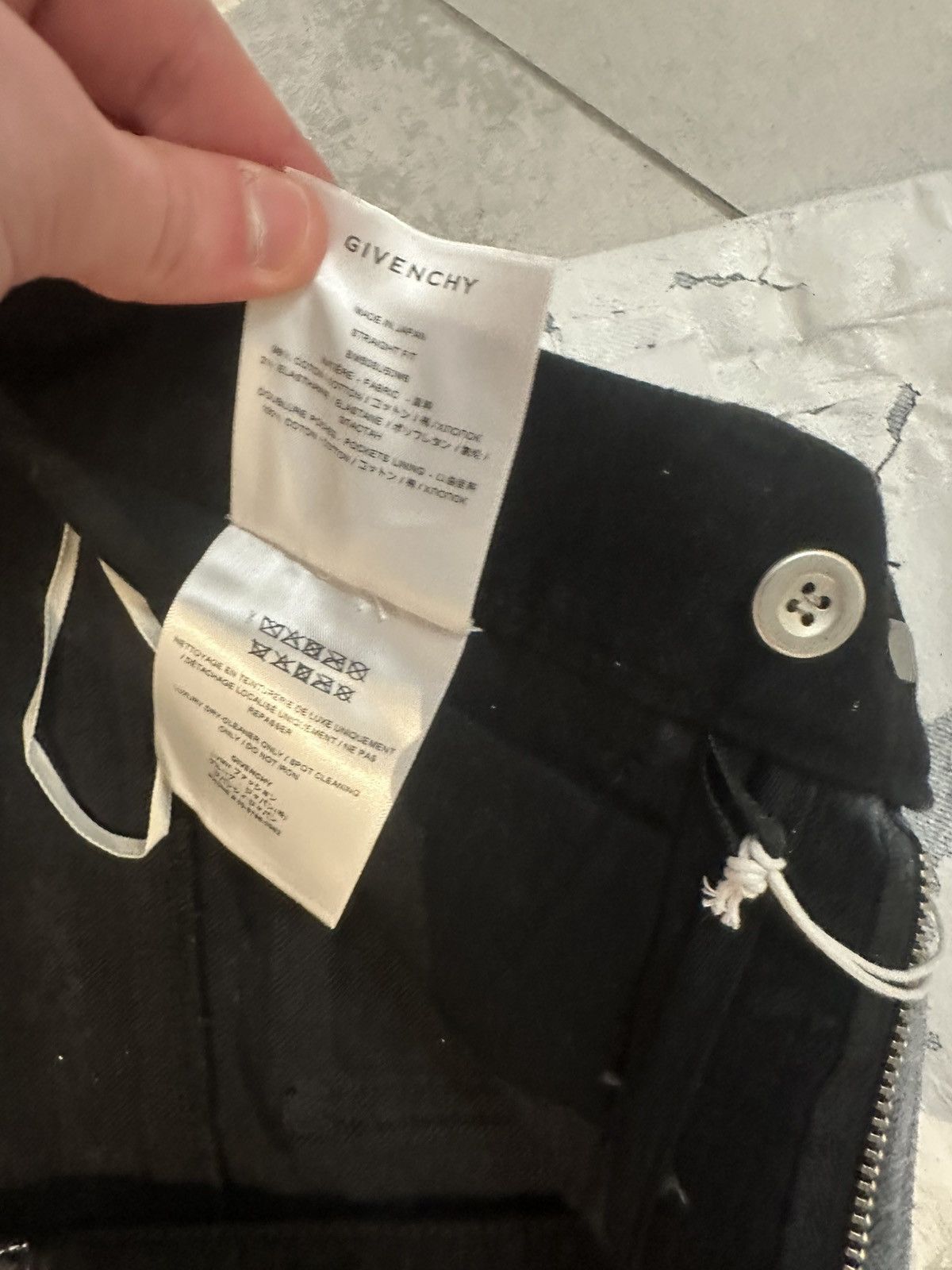 Givenchy Givenchy cracked paint pants Size US 31 - 6 Thumbnail