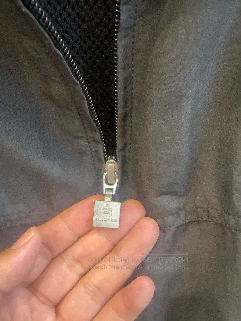 Balenciaga Balenciaga Black and White Colorblocked Zip Sweatshirt Size US S / EU 44-46 / 1 - 5 Thumbnail