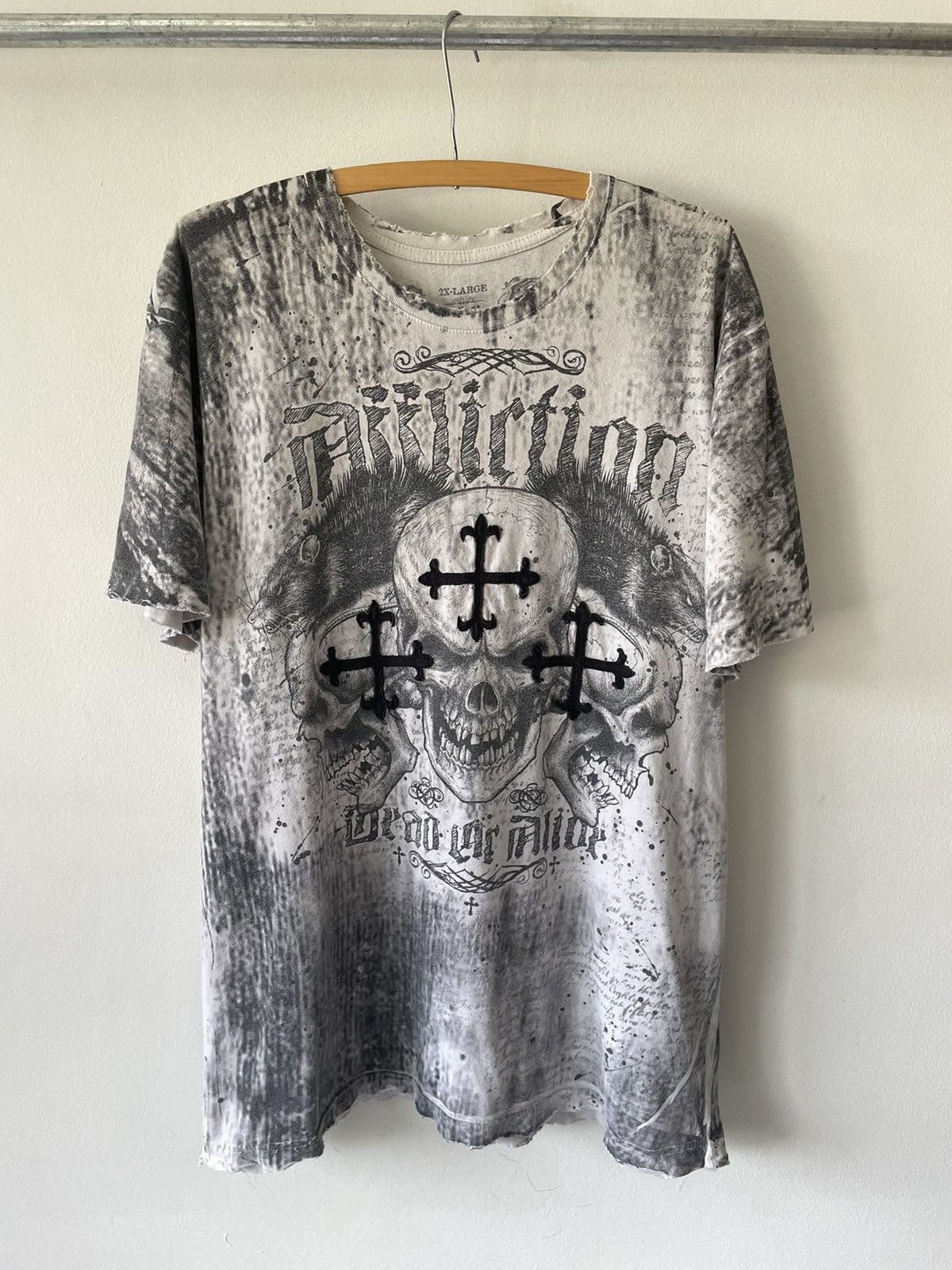 Vintage CRAZY Y2K Affliction Cross Skull Graphic tee Size US XXL / EU 58 / 5 - 1 Thumbnail
