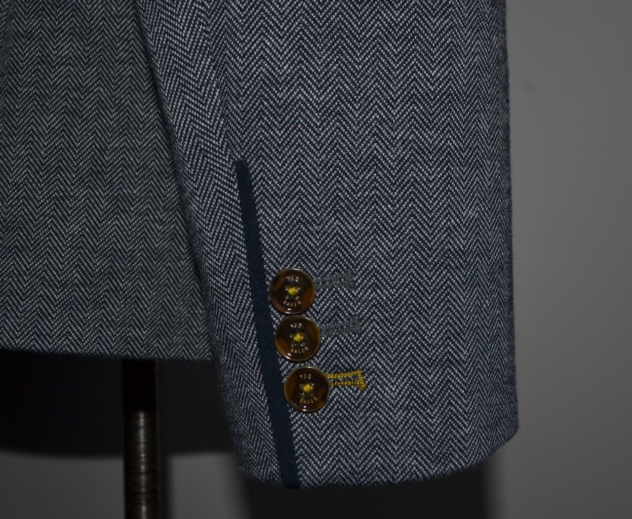 Ted Baker Ted Baker Blazer Gray Two buttons Size 6 /M Size 48R - 8 Thumbnail