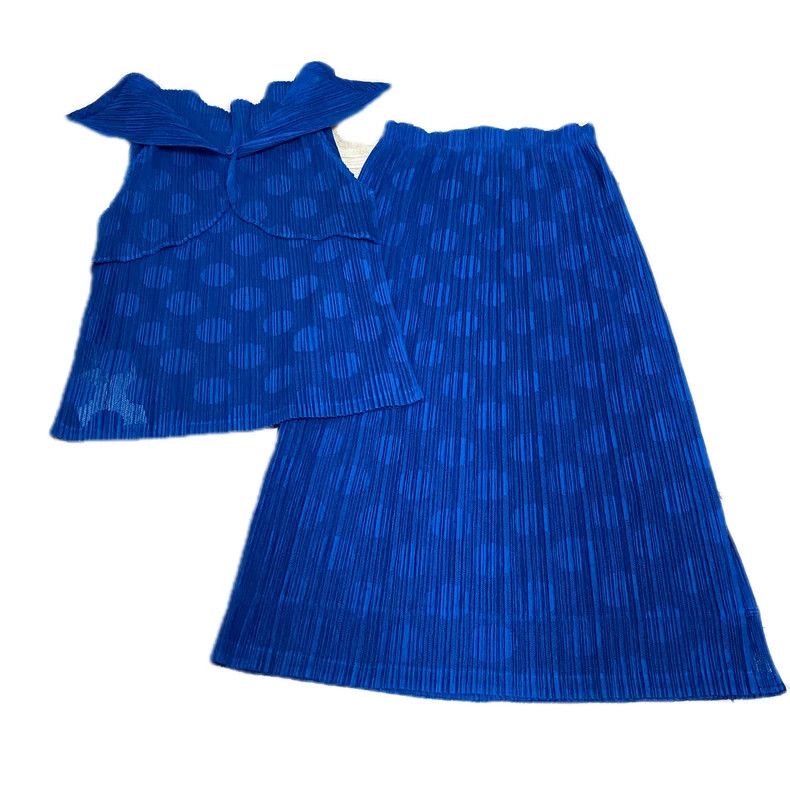 Issey Miyake Issey Miyake size:1 A deep blue polka dot dress with mesh Size 31" - 4 Thumbnail