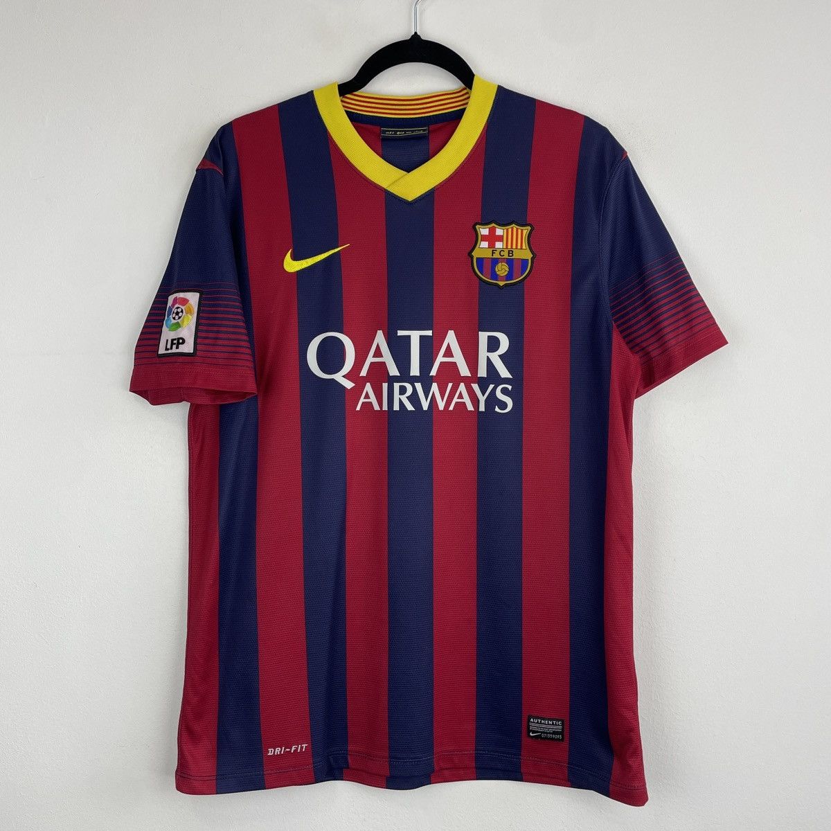 Nike Barcelona Nike Home Jersey Shirt Men 2013/2014 size M Size US M / EU 48-50 / 2 - 1 Thumbnail