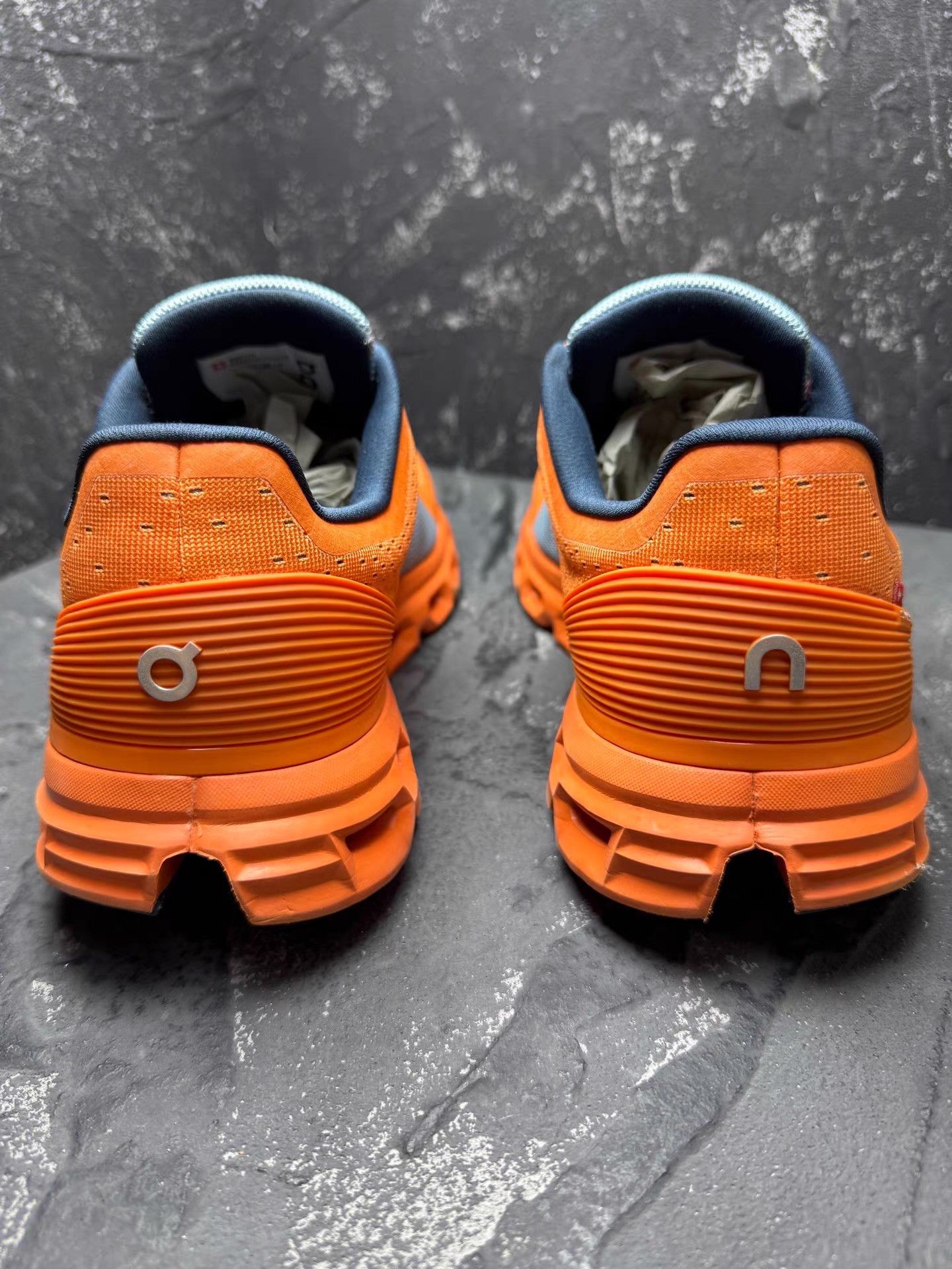On On Cloudstratus Gray & Orange Running Shoes Q10 Size US 10 / EU 43 - 5 Thumbnail