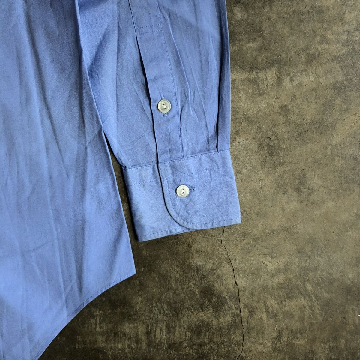 Yves Saint Laurent 1990s Yves Saint Laurent Chemises Paris Basic Shirt Blue Size US S / EU 44-46 / 1 - 11 Thumbnail