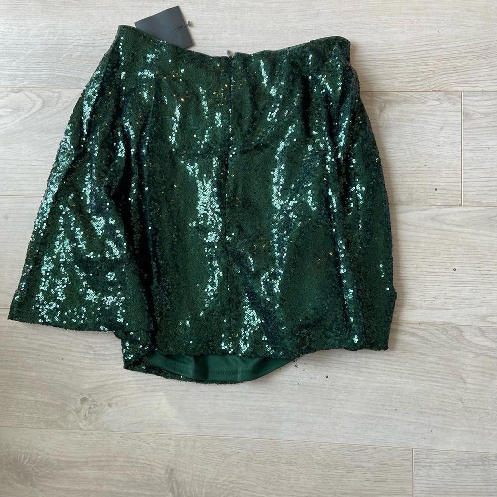 Designer Sparkling Green Sequin Dress with Ruffle Top Size M / US 6-8 / IT 42-44 - 6 Thumbnail