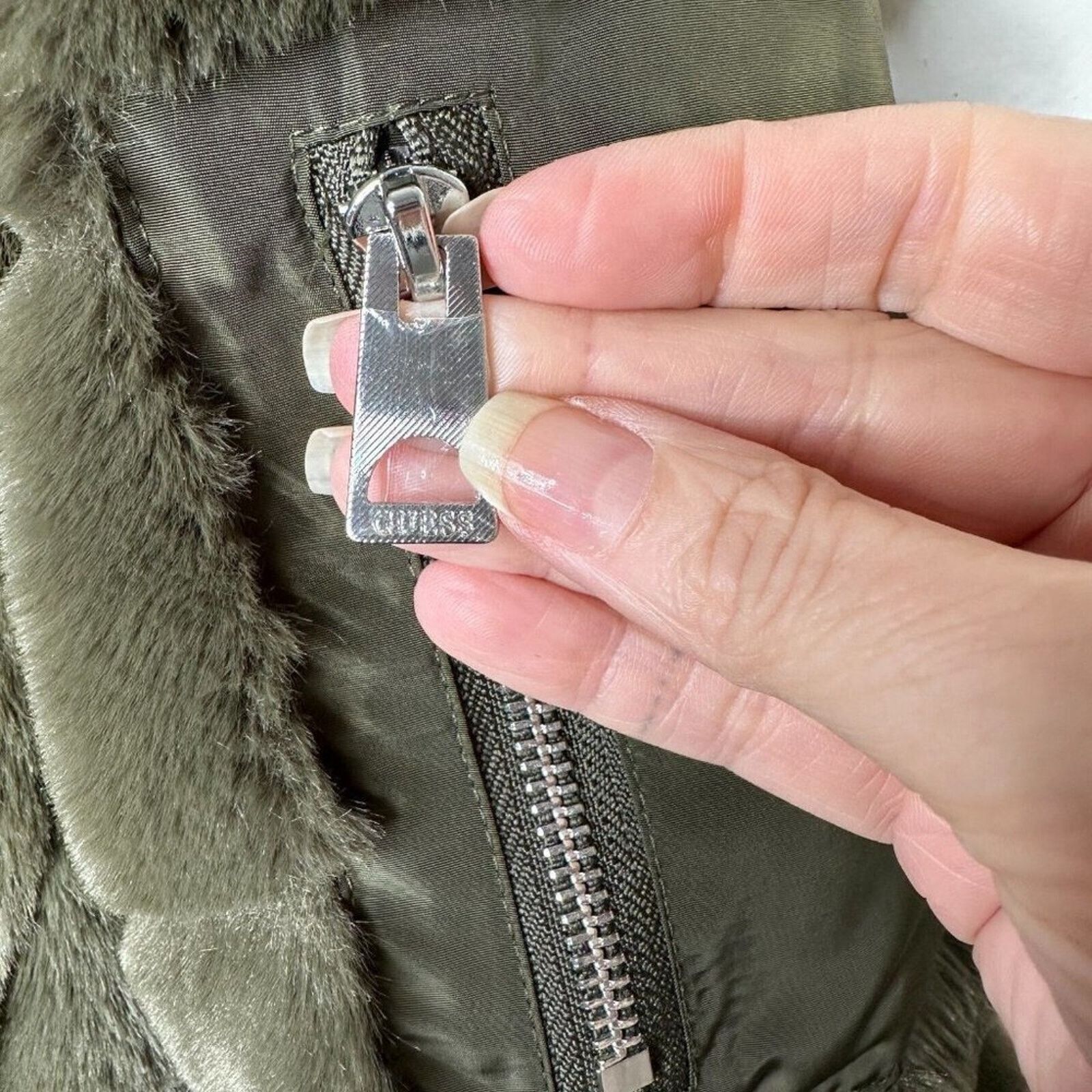 Guess NWOT Guess Felicia Olive Faux Fur Bomber Jacket Pockets XS Size XS / US 0-2 / IT 36-38 - 6 Thumbnail