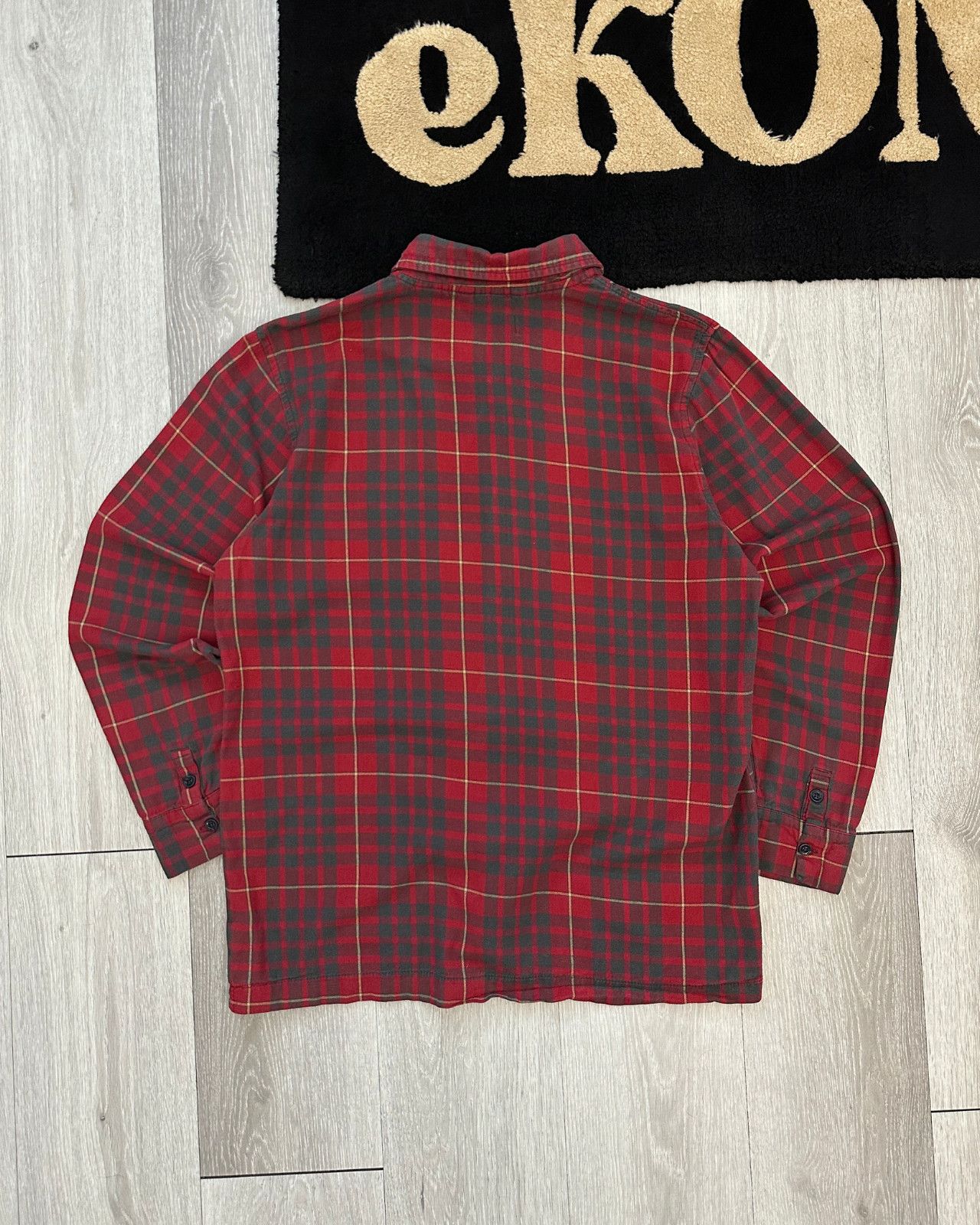 Pendleton Vintage Pendleton Faded Red Plaid Flannel Shirt Size Medium Size US M / EU 48-50 / 2 - 2 Thumbnail