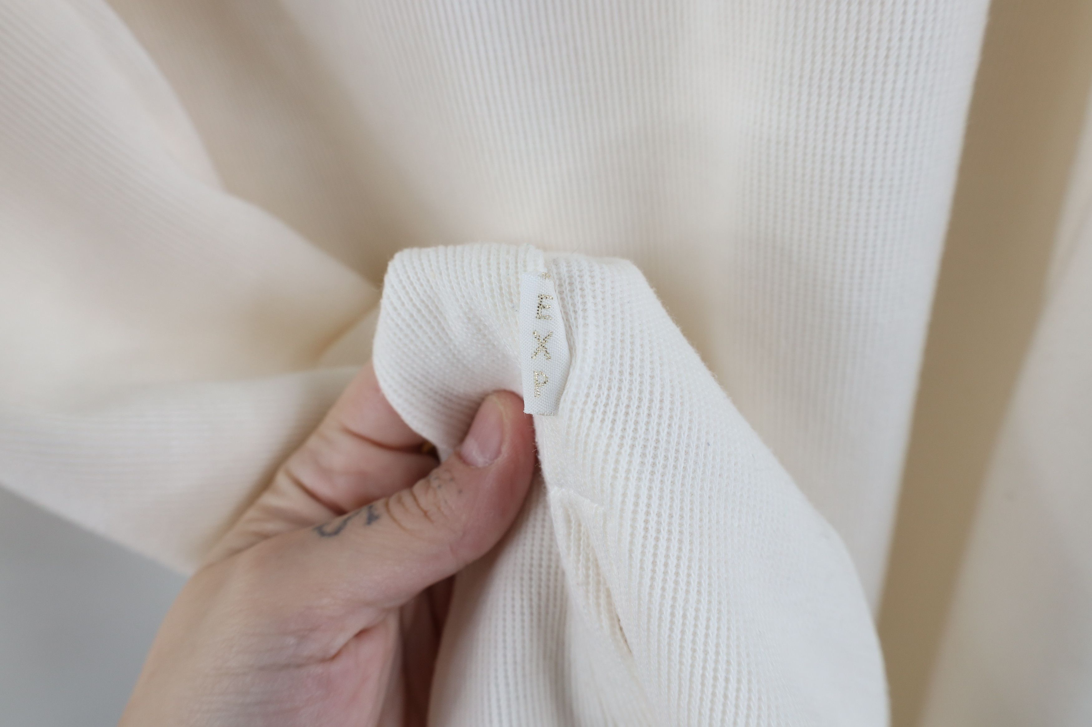 Express × Vintage Vintage 90s Express Baggy Thermal Waffle Knit T-Shirt Cream Size L / US 10 / IT 46 - 10 Thumbnail