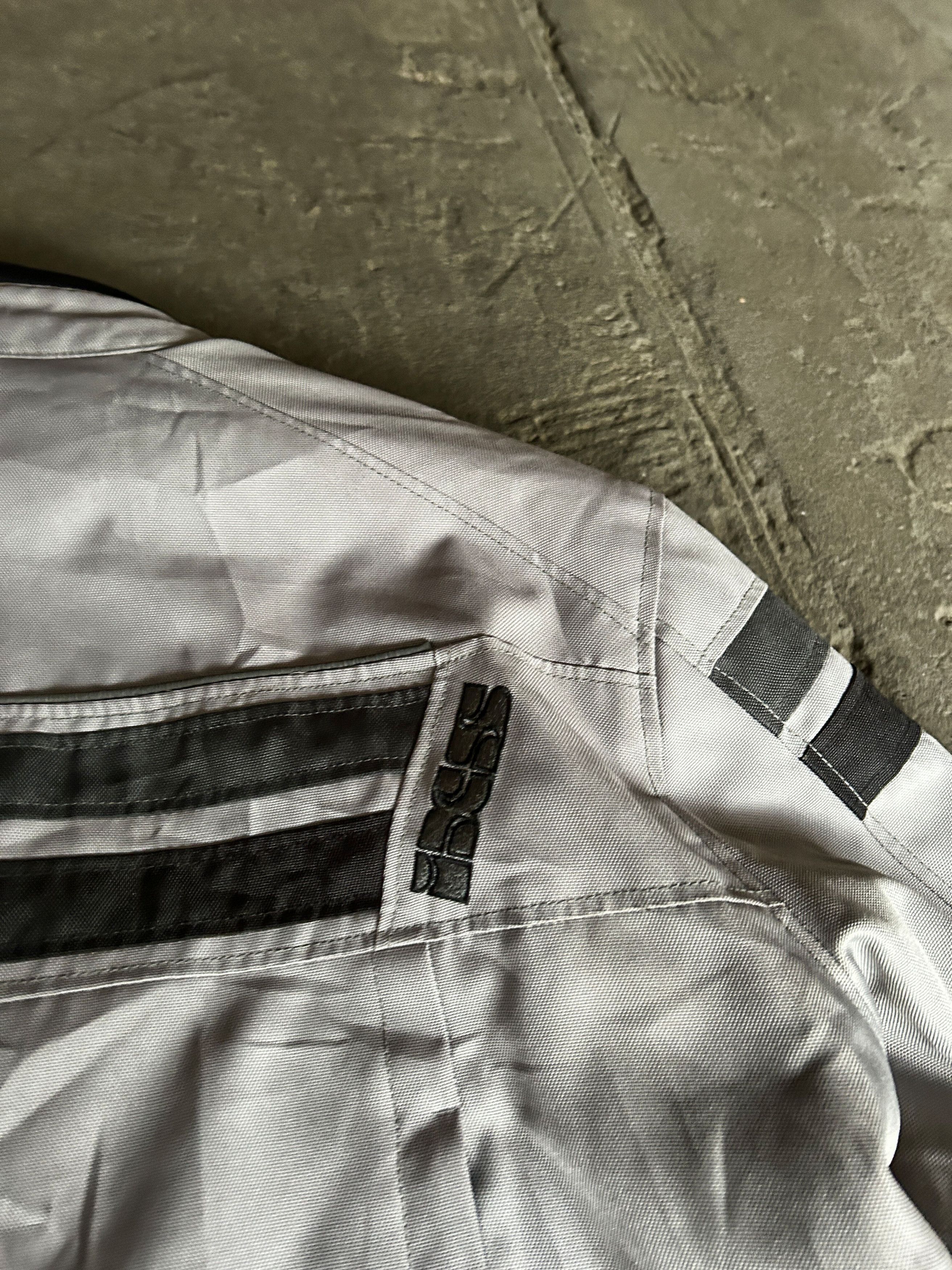 Vintage IXS Silver Grey Motorcycle Racing Jacket Biker Moto Style Size US XL / EU 56 / 4 - 12 Thumbnail