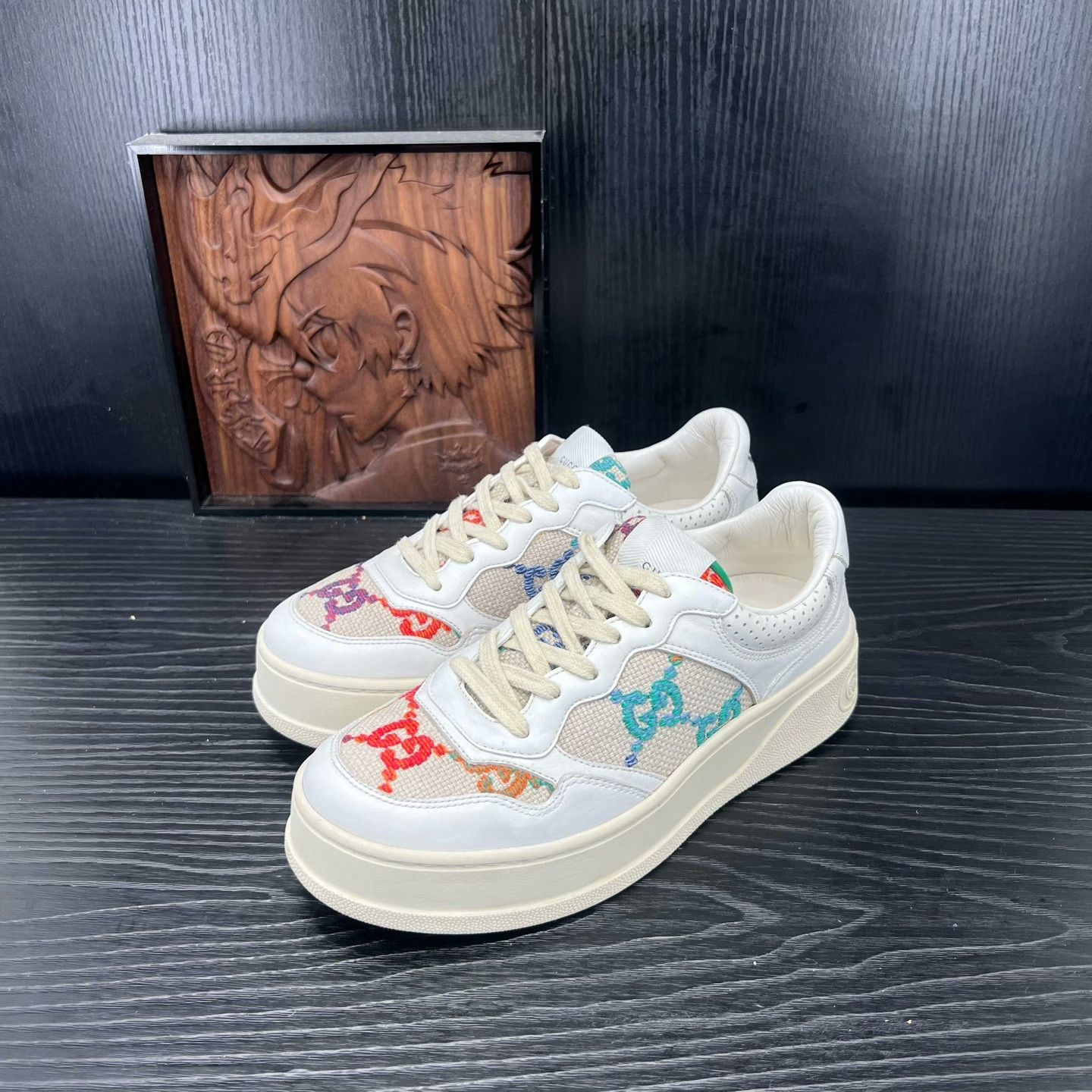 Gucci Gucci White Lowtop Sneakers 37 Women Size US 6.5 / IT 36.5 - 1 Thumbnail